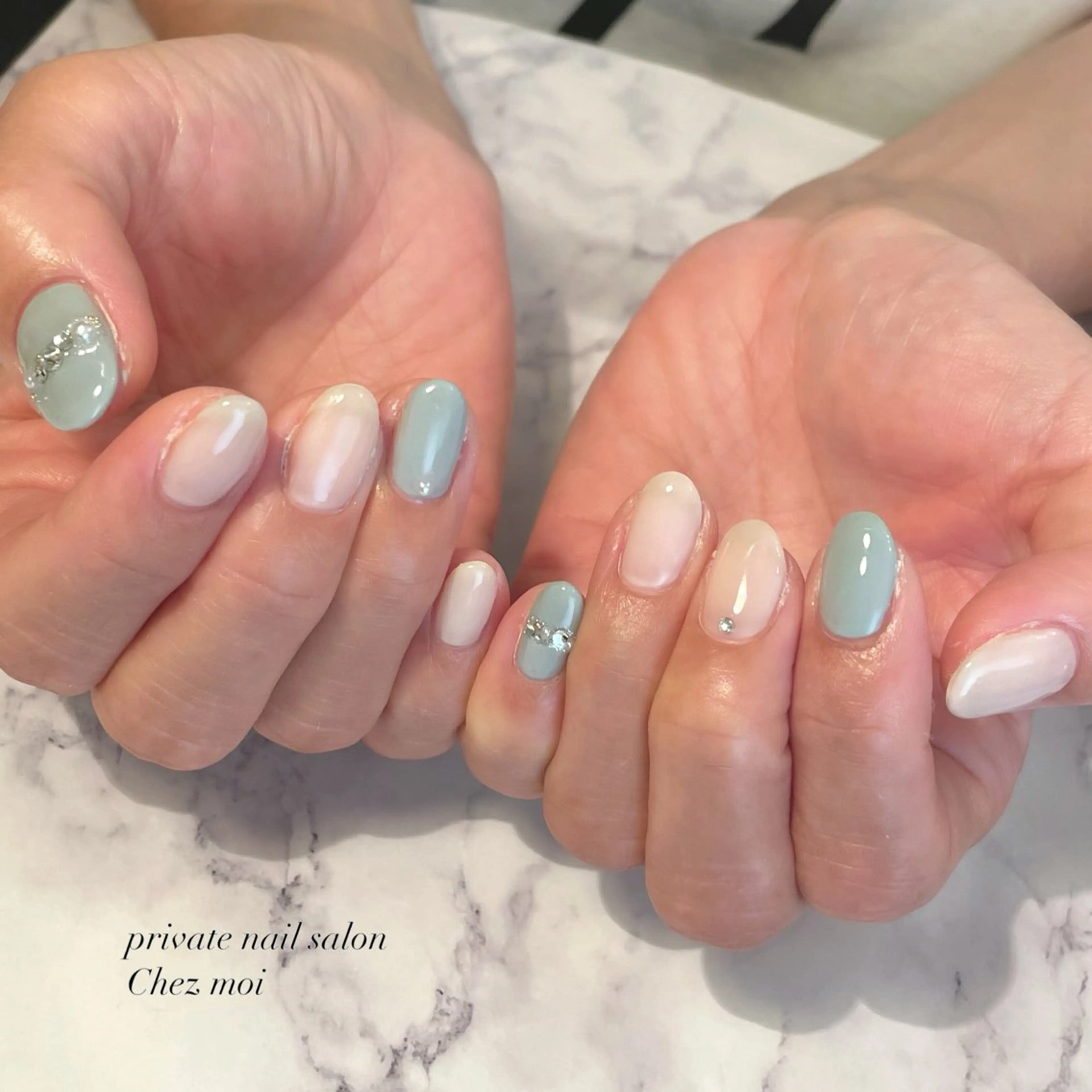 ネイル KOMINE TOMOKOのネイルデザイン