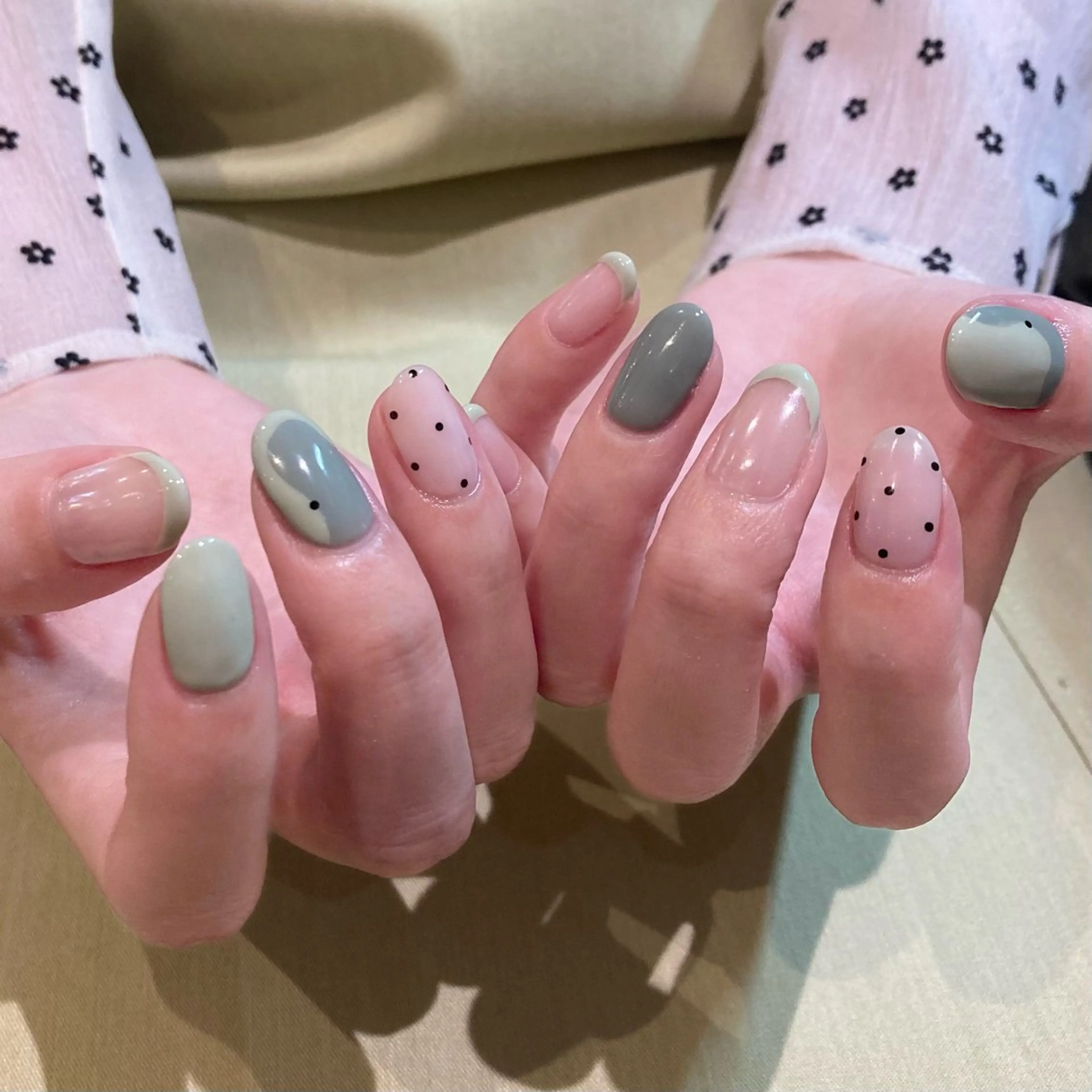 ネイル ミラーネイル ハンドネイル shio ♡ 1月予約受付中のネイルデザイン