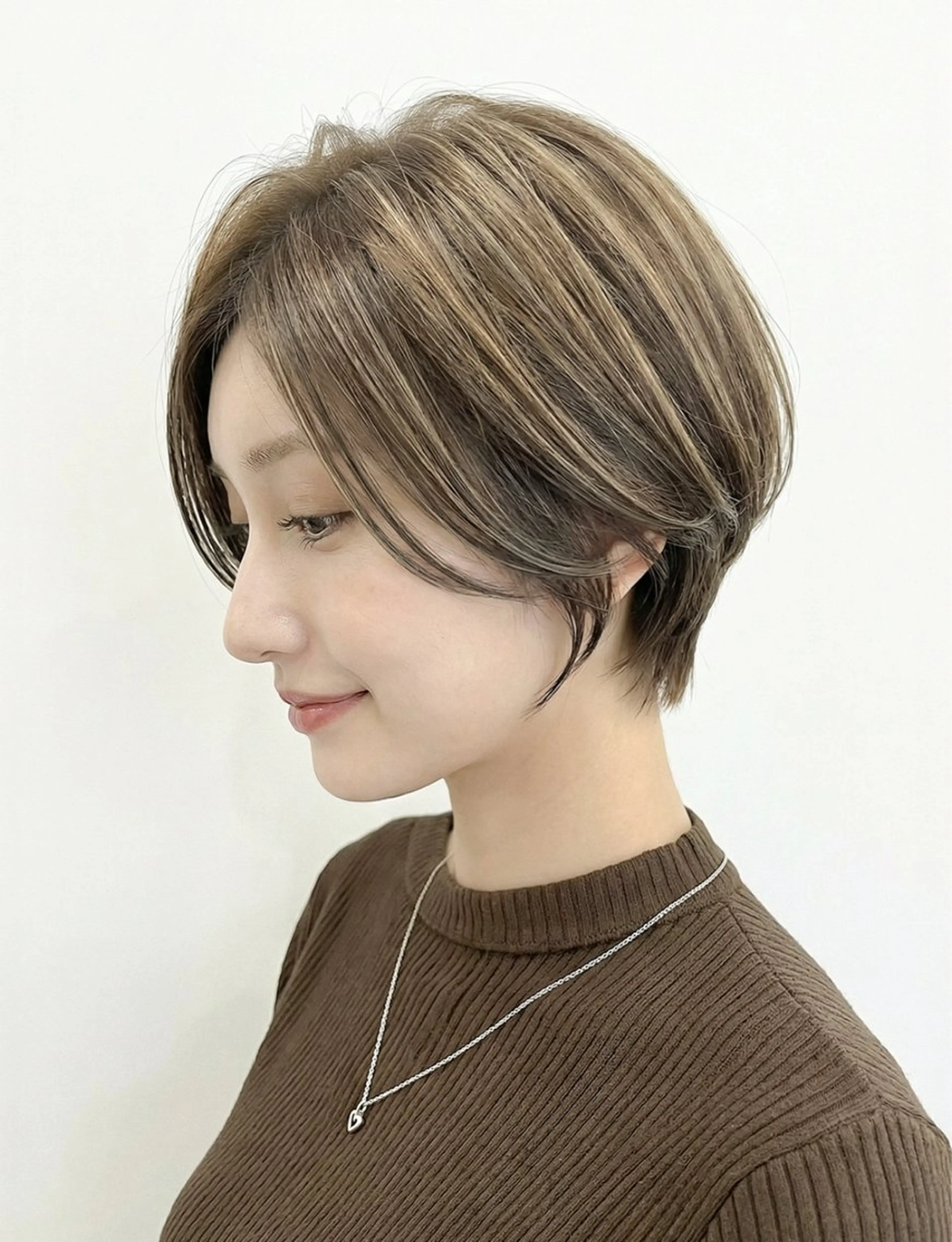 🌿白髪ぼかし上品ハイライト＋小顔カット＋シルクトリートメント🌿の写真