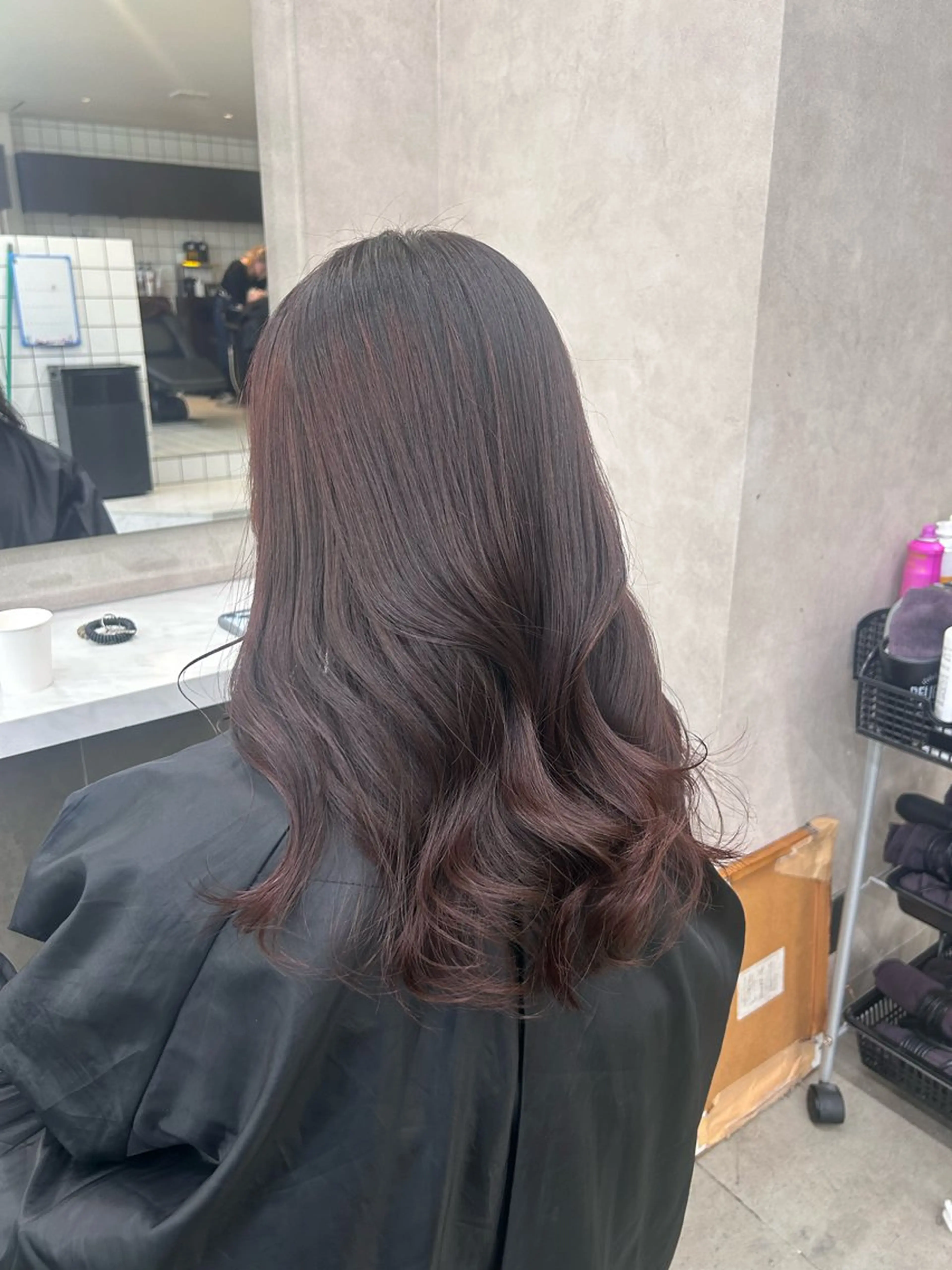 ロング カラー パーマ ヘアアレンジ メンズ キッズ カット ヘアカラー トリートメント ヘアセット ブリーチなしカラー/ ブラウン/レイヤーのヘアスタイル