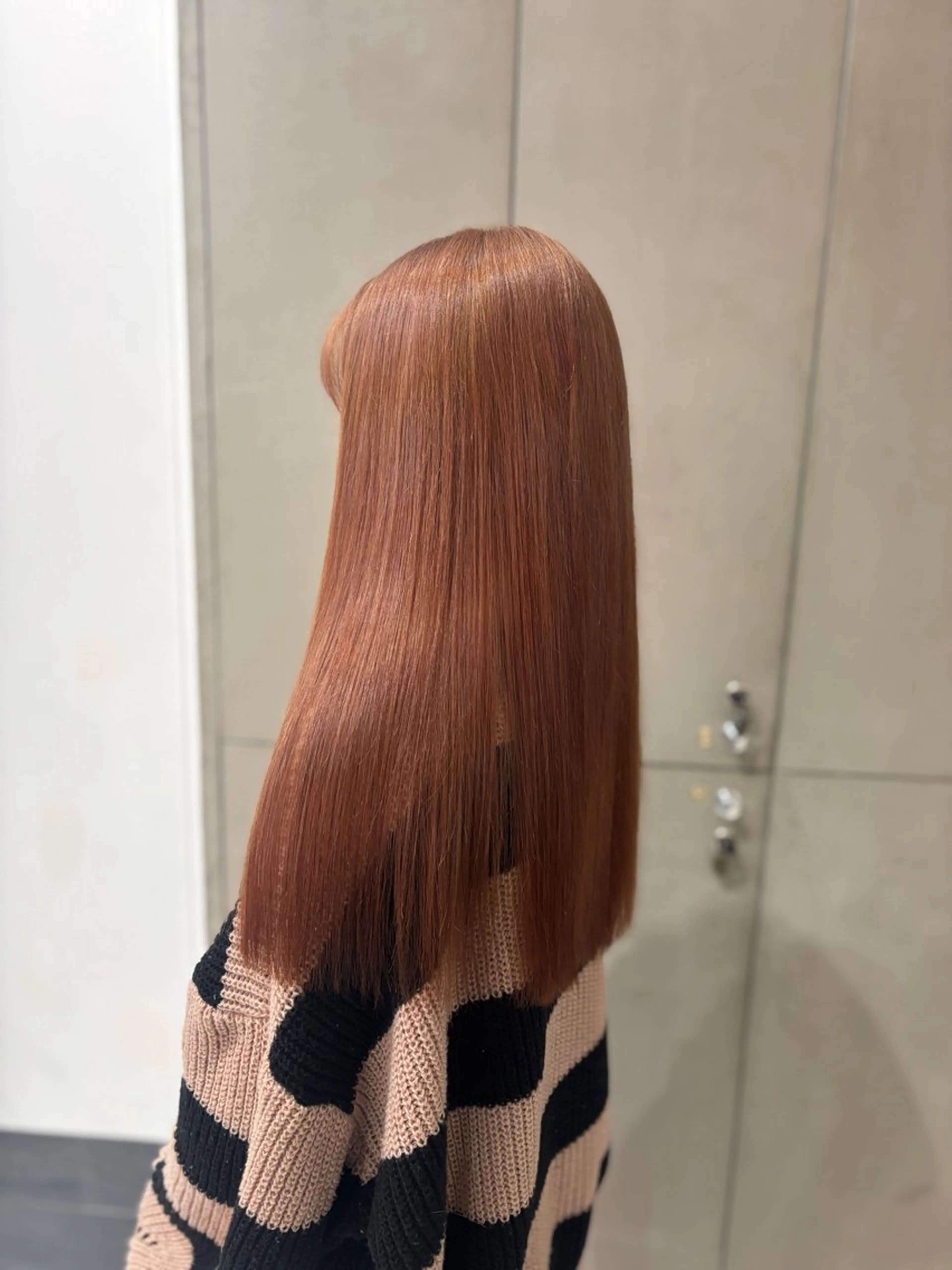 ロング カット ヘアカラー ️🩵RINKA/ ハイトーンカラー🩵のヘアスタイル