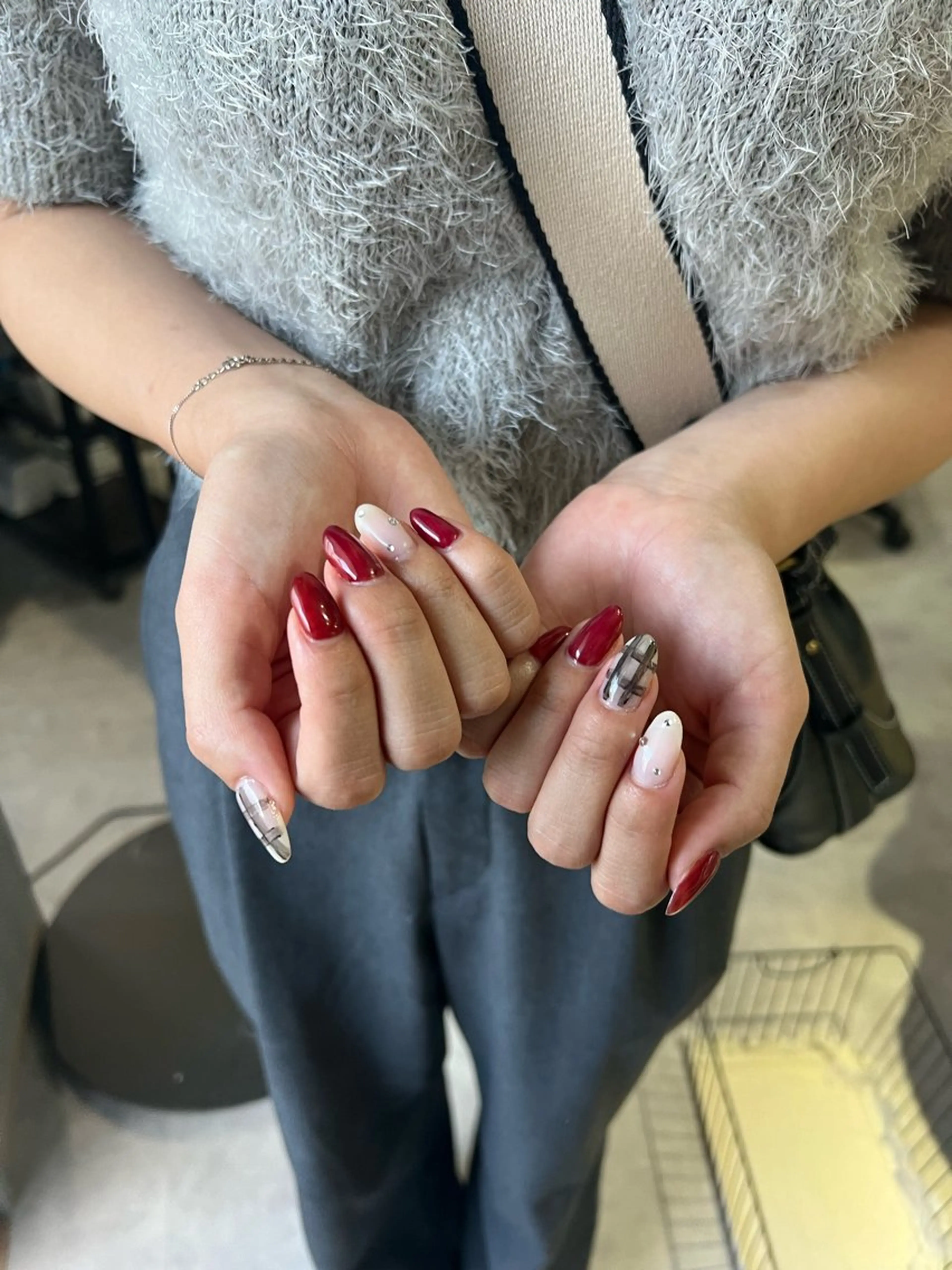 ネイル ハンドネイル Hata nail 🎀個性派ニュアンスのネイルデザイン