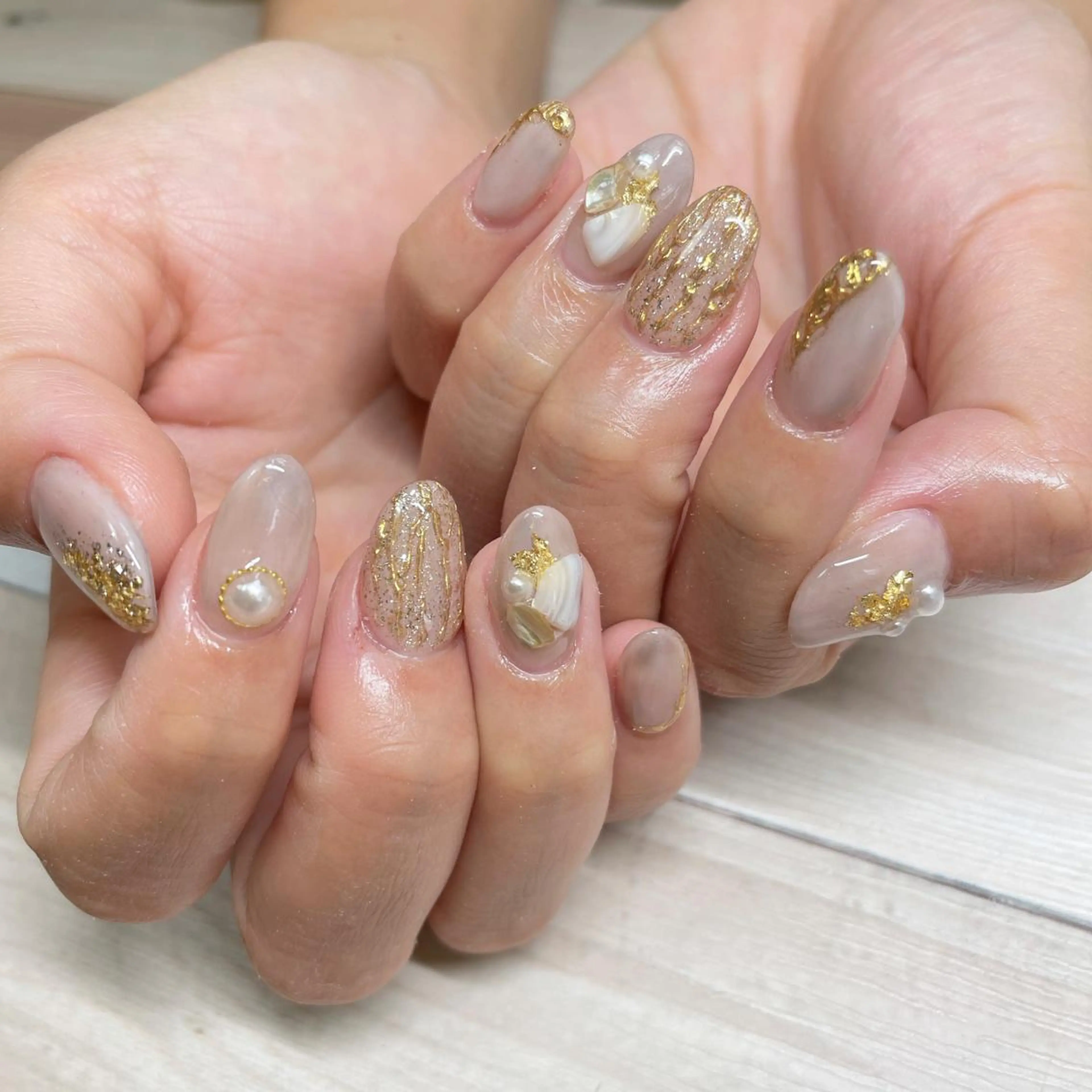 ネイル ミラーネイル 持ち込み ニュアンスネイル ブライダルネイル Nail Blue512所属・Nailist MINORIのネイルデザイン