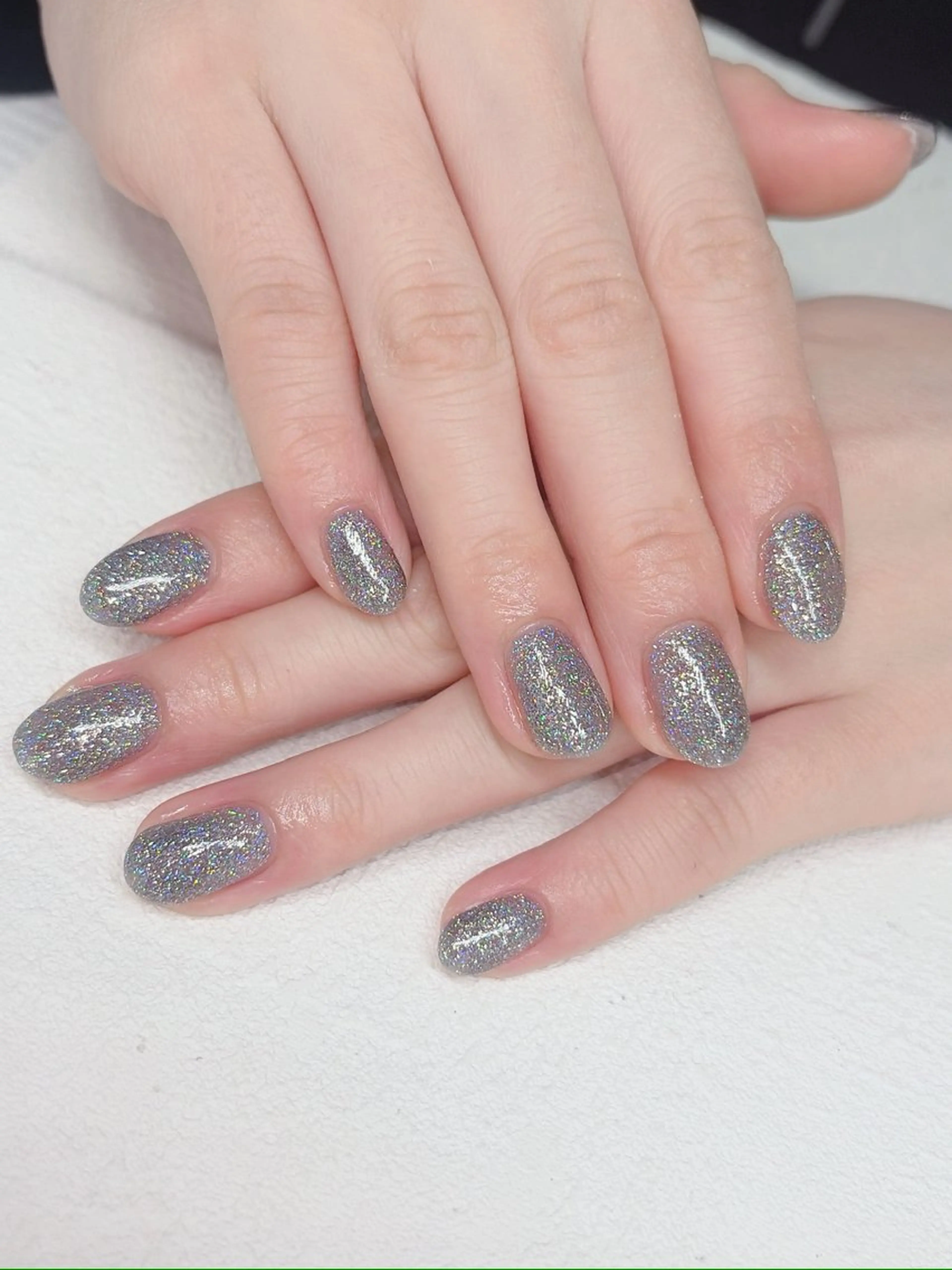 ネイル フラッシュネイル ワンカラーネイル †❤︎派手／クール／ Ayana🐺のネイルデザイン