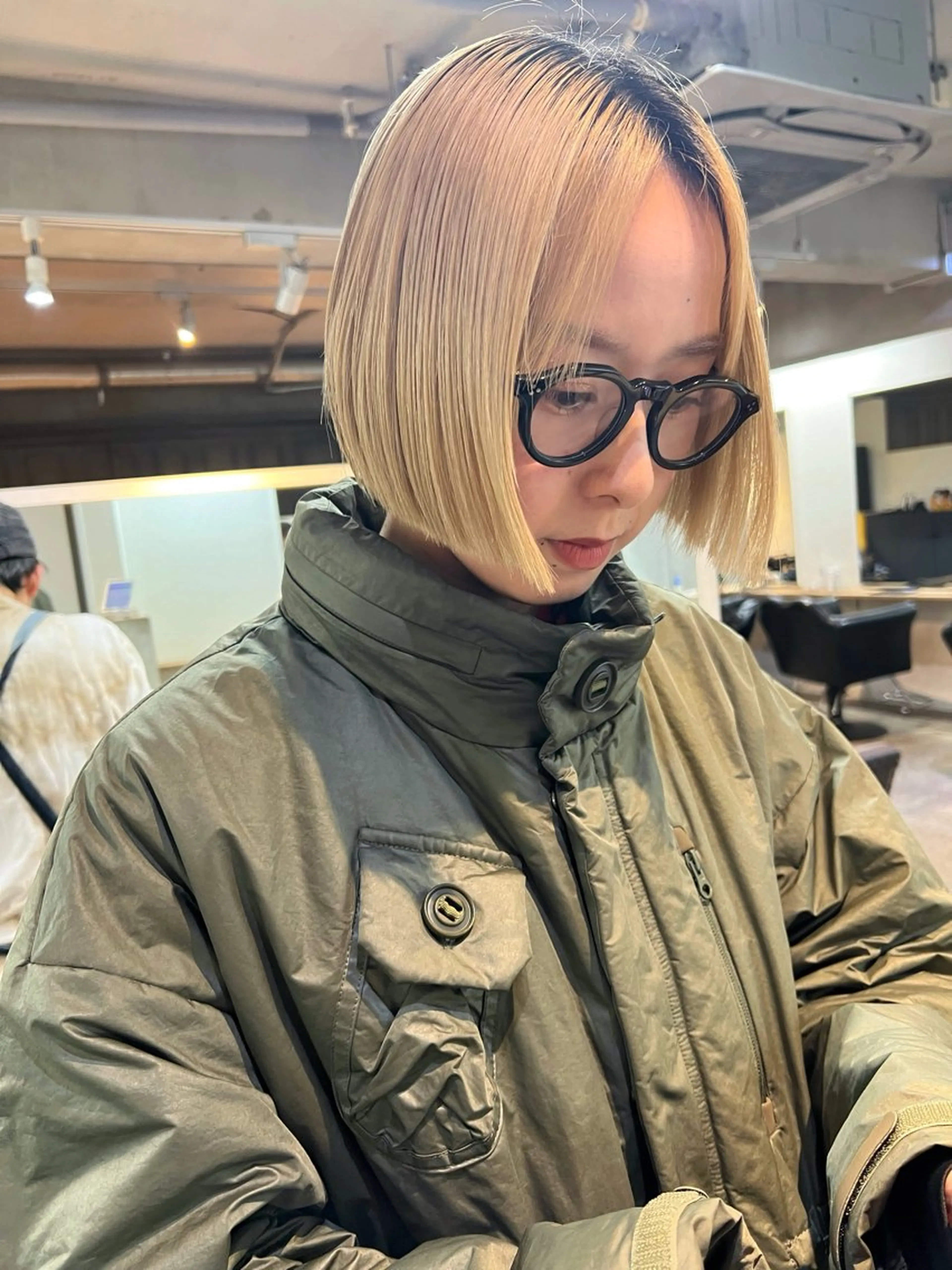 ショート ボブ カット ヘアカラー トリートメント 東のりか/ハイトーン ブリーチカラー/ボブのヘアスタイル