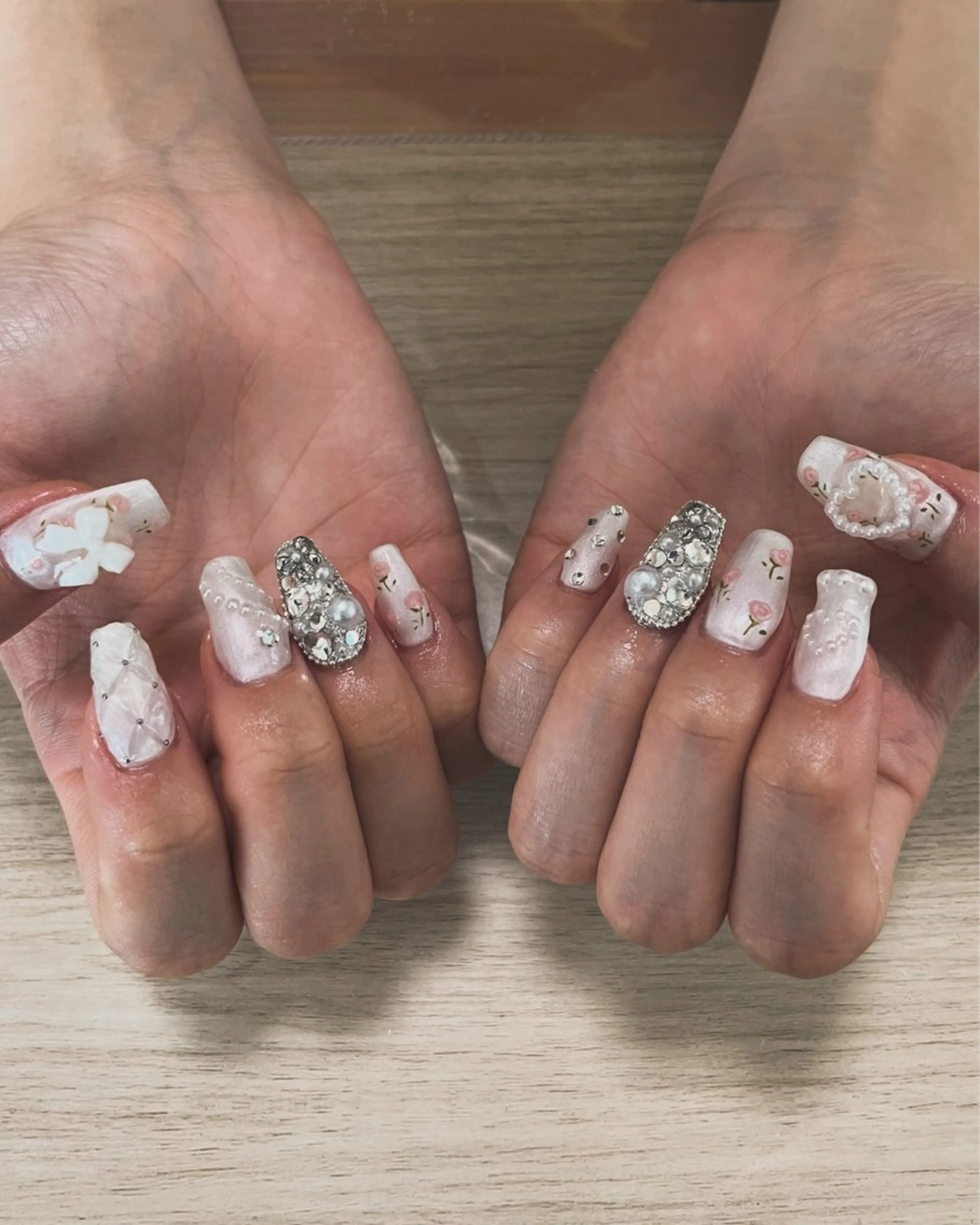 ネイル ジェルネイル ガーリー スカルプネイル AZNAIL matsudaのネイルデザイン