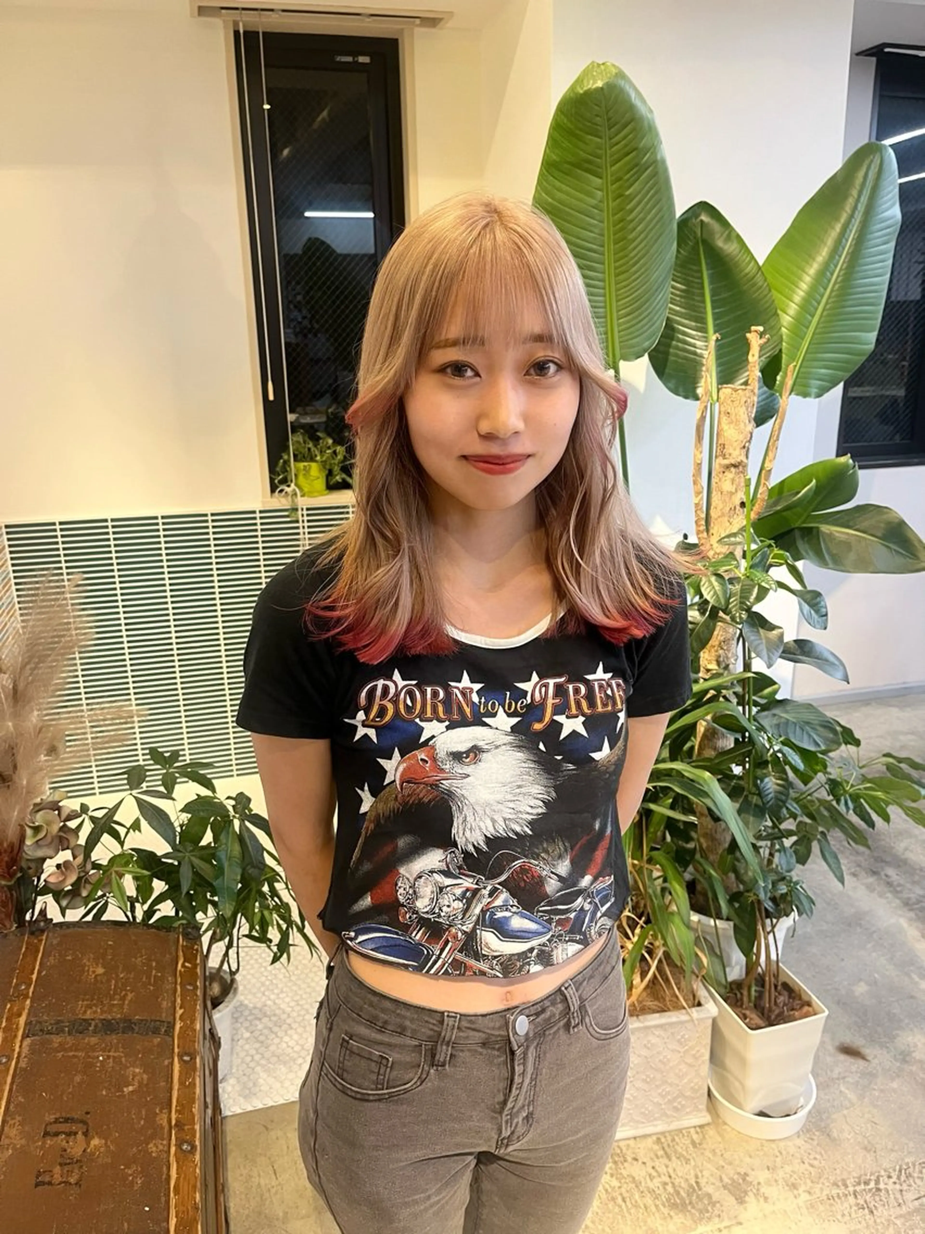 セミロング カラー ブリーチ カット ヘアカラー トリートメント 🩷ハイトーン透明感 レイヤー🩷ユリカのヘアスタイル