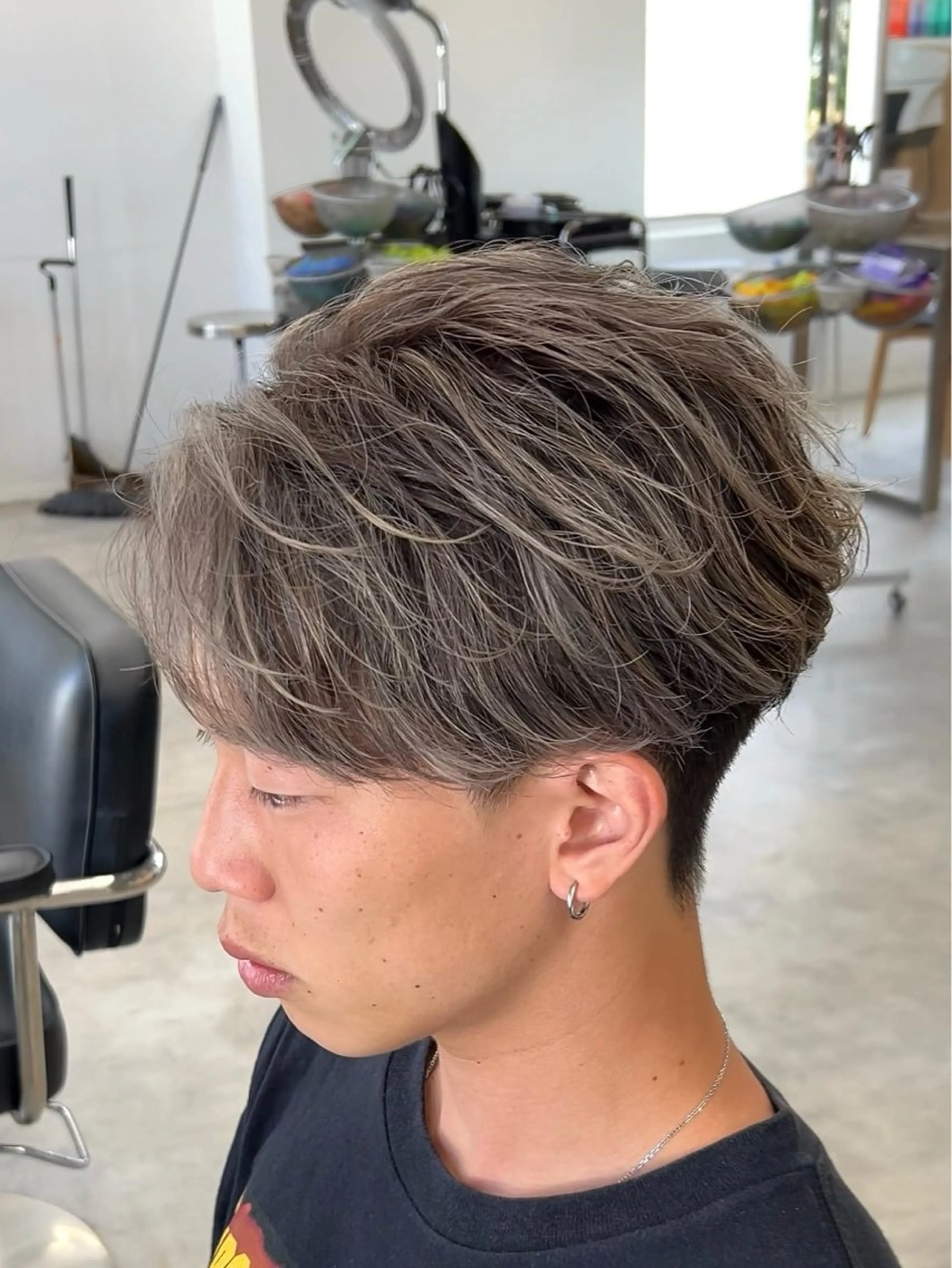 ショート カラー メンズ メンズバレイヤージュ メンズブリーチ バレイヤージュ ベージュカラー ブリーチ カット ヘアカラー メンズパーマ/ 新潟駅/佐藤裕のヘアスタイル