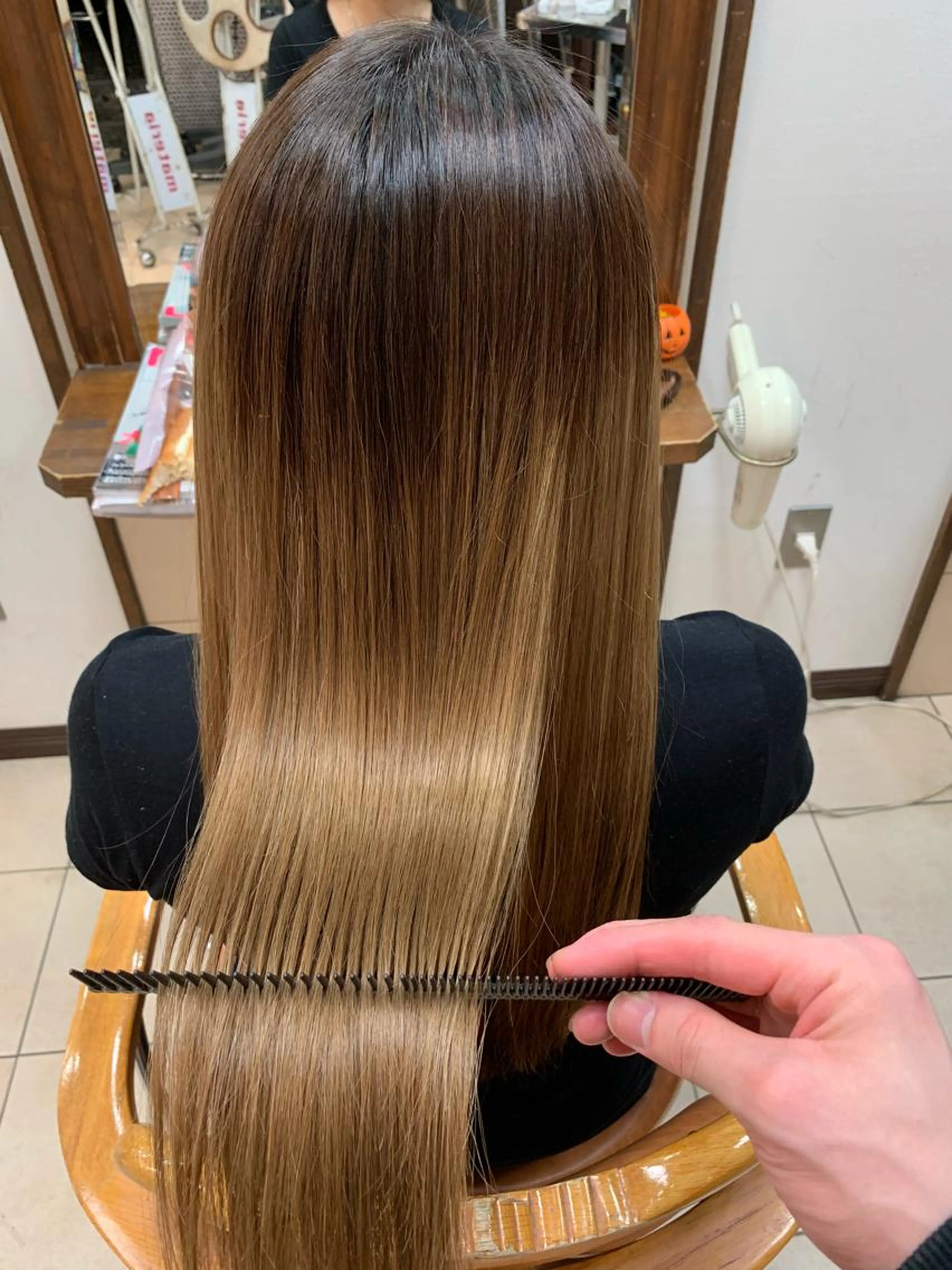 【梅雨前にオススメ🌛】似合わせカット✂️+縮毛矯正トリートメントの写真