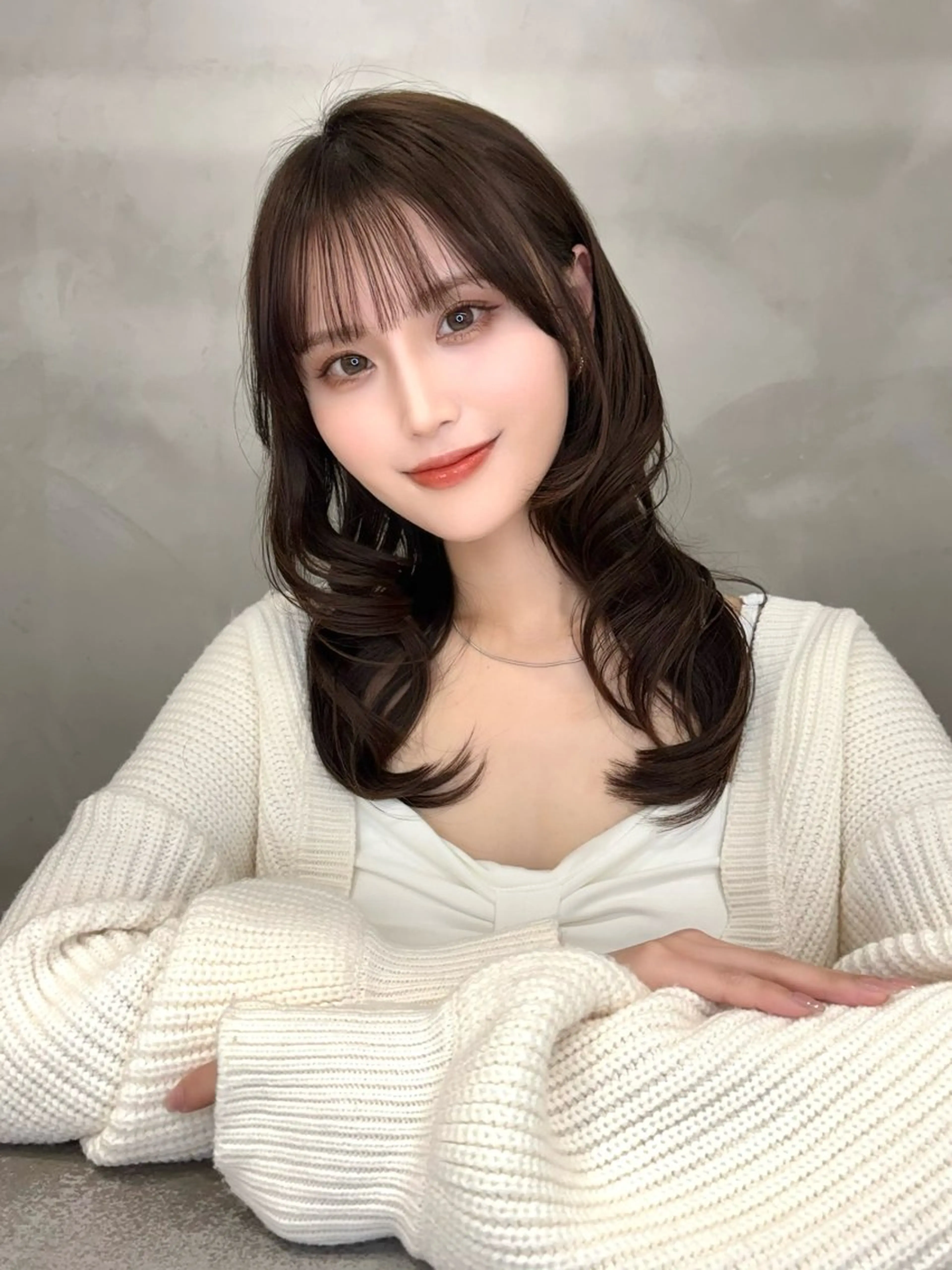 セミロング Lond profil 浦和所属・浦和/ハッシュカット /ウルフ/設樂彩乃のヘアスタイル