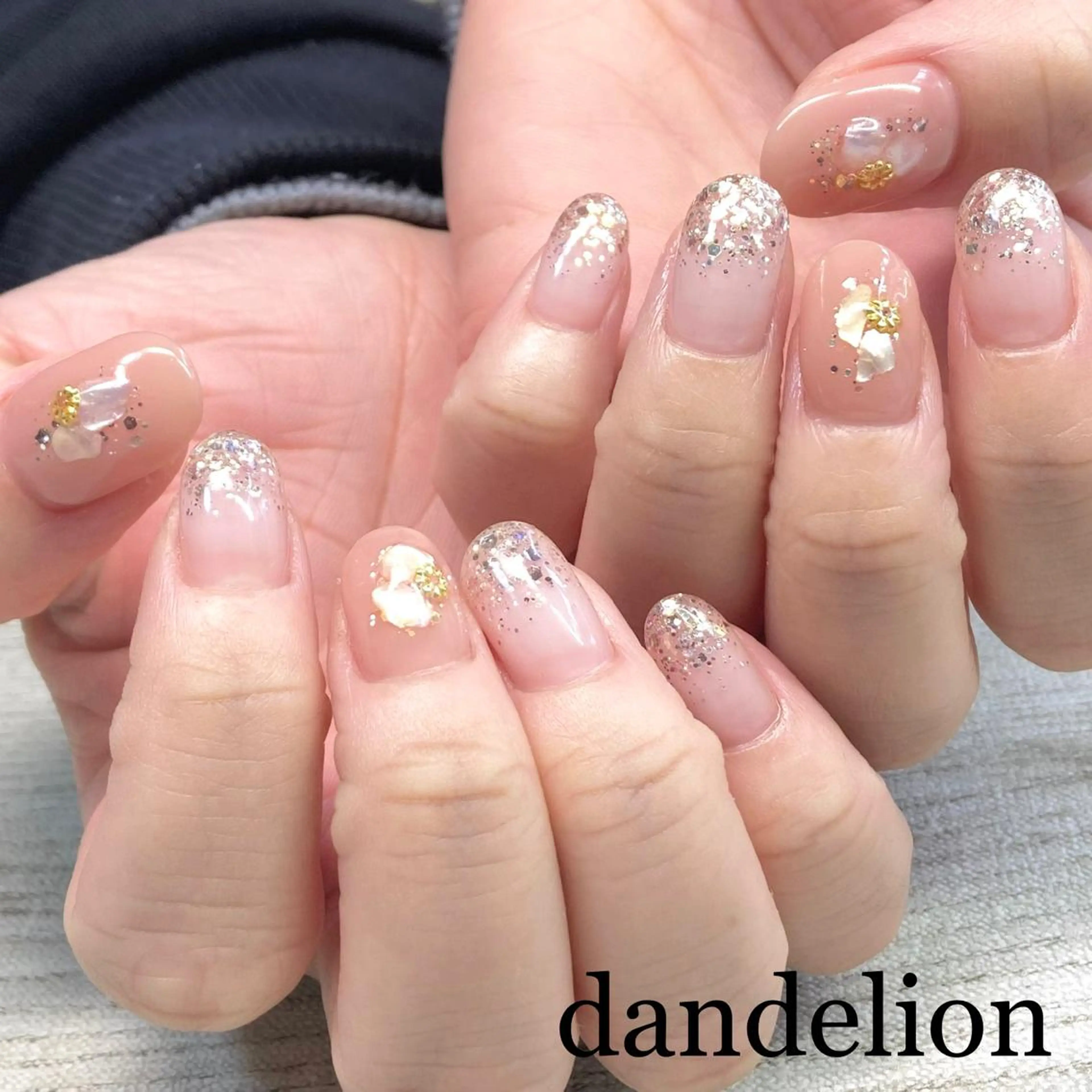 ネイル ハンドネイル ハンドケア dandelion ダンデライオンのネイルデザイン