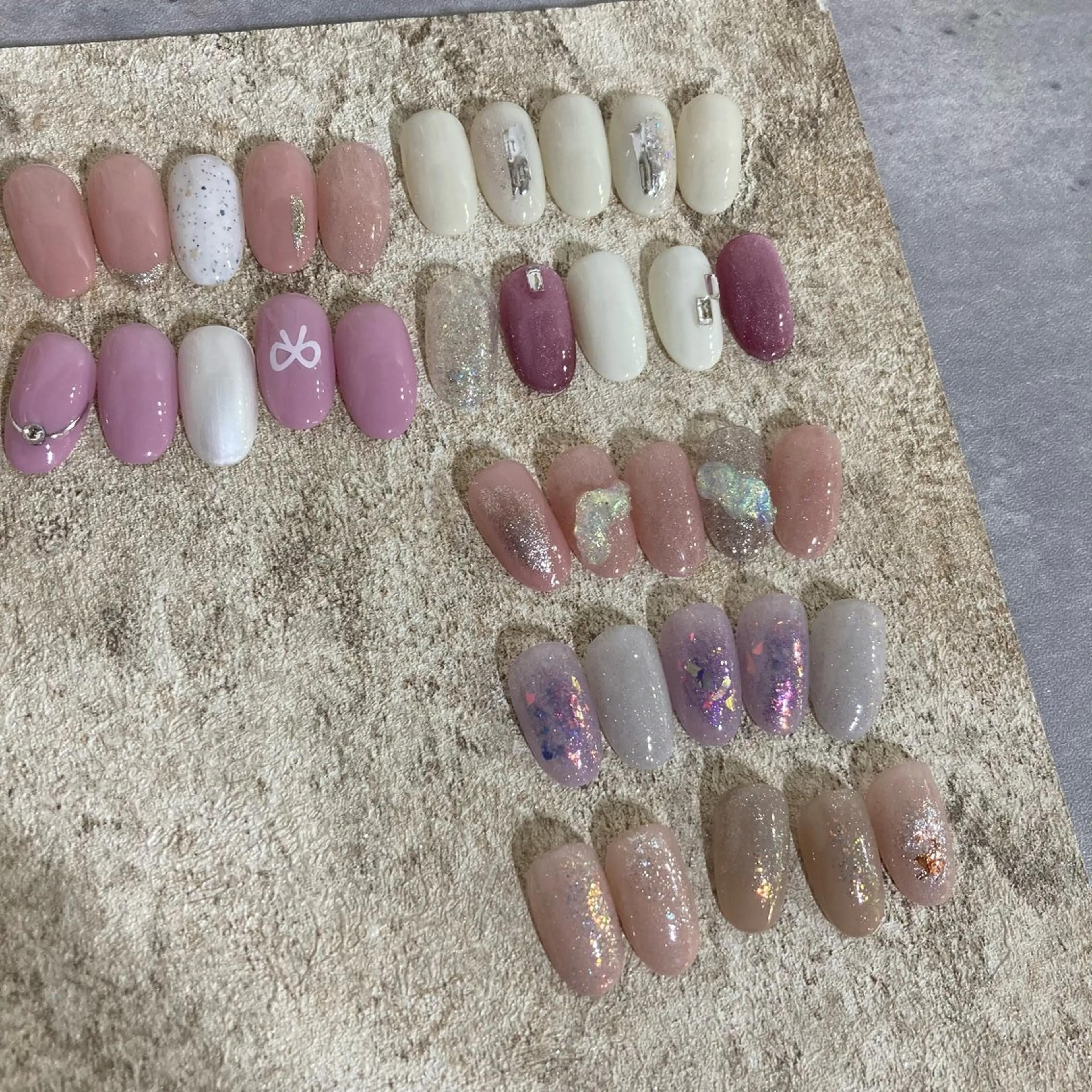 ネイル キラキラネイル 春ネイル ハンドネイル D.d Nail Moeのネイルデザイン