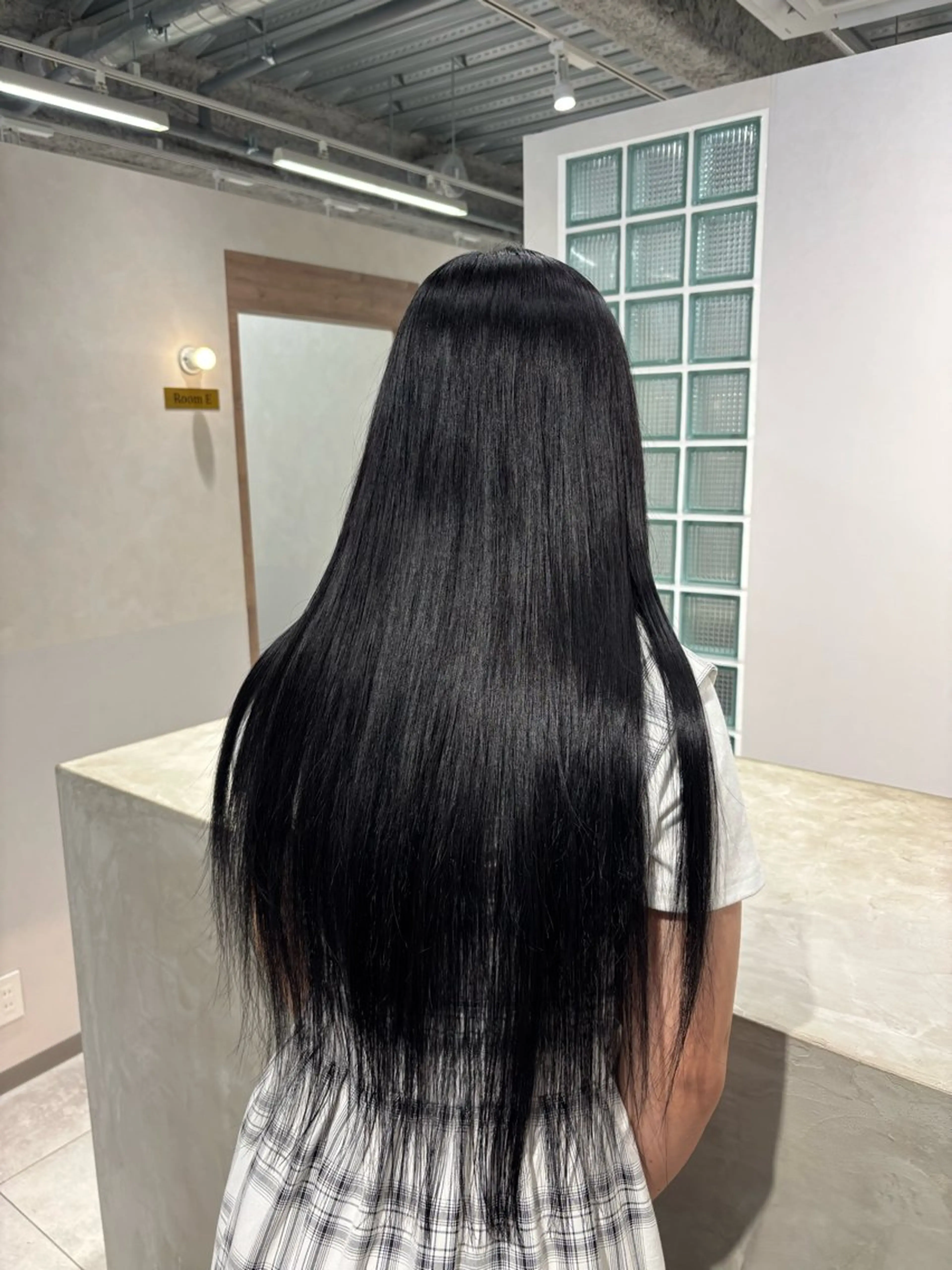 ロング ヘアカラー 吉澤 愛心のヘアスタイル