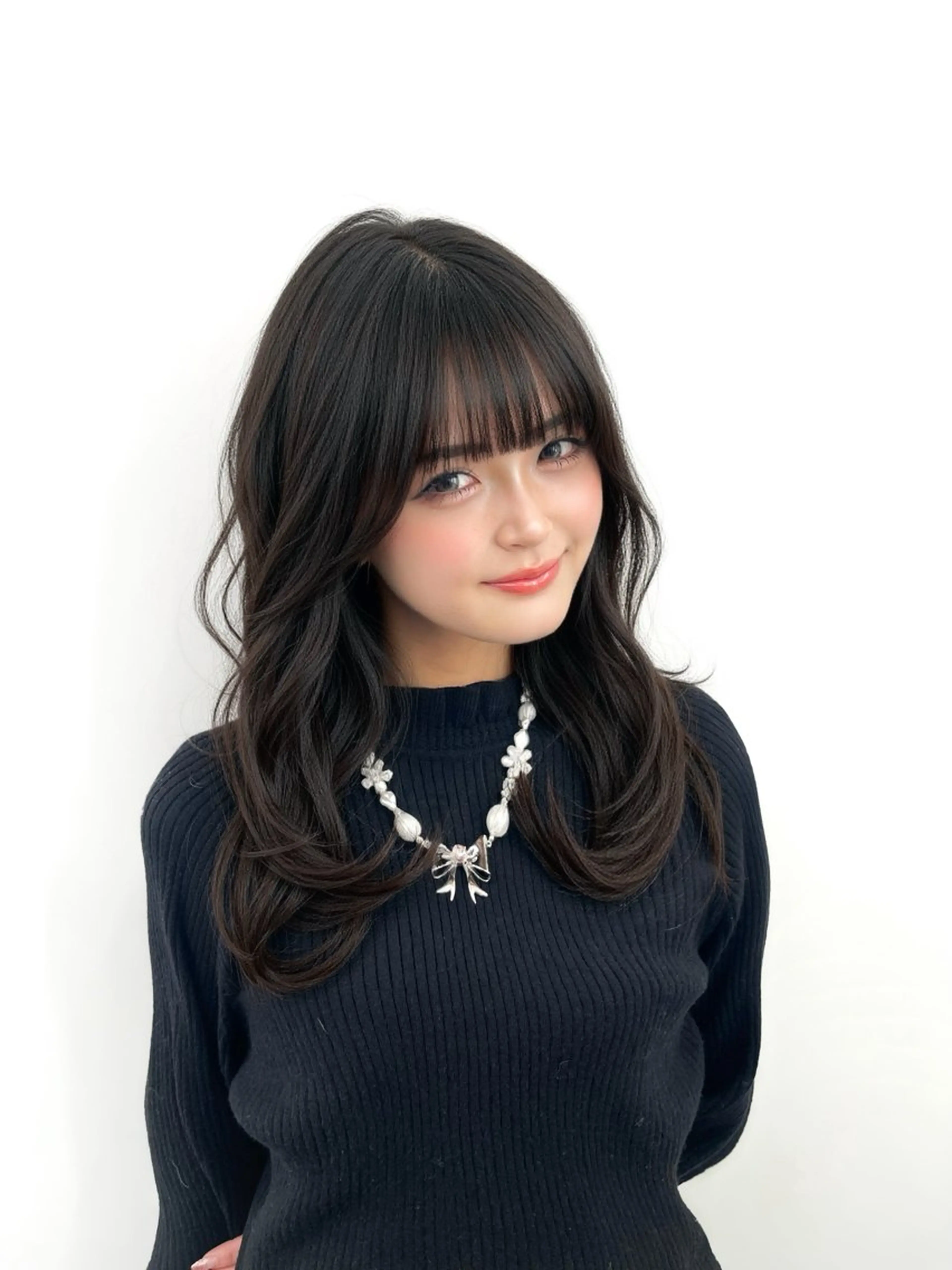 ミディアム カラー 顔周りカット 韓国風ヘア レイヤーカット カット ヘアカラー トリートメント ヘッドスパ 透明感カラー✨🩵 韓国ヘアkanatoのヘアスタイル