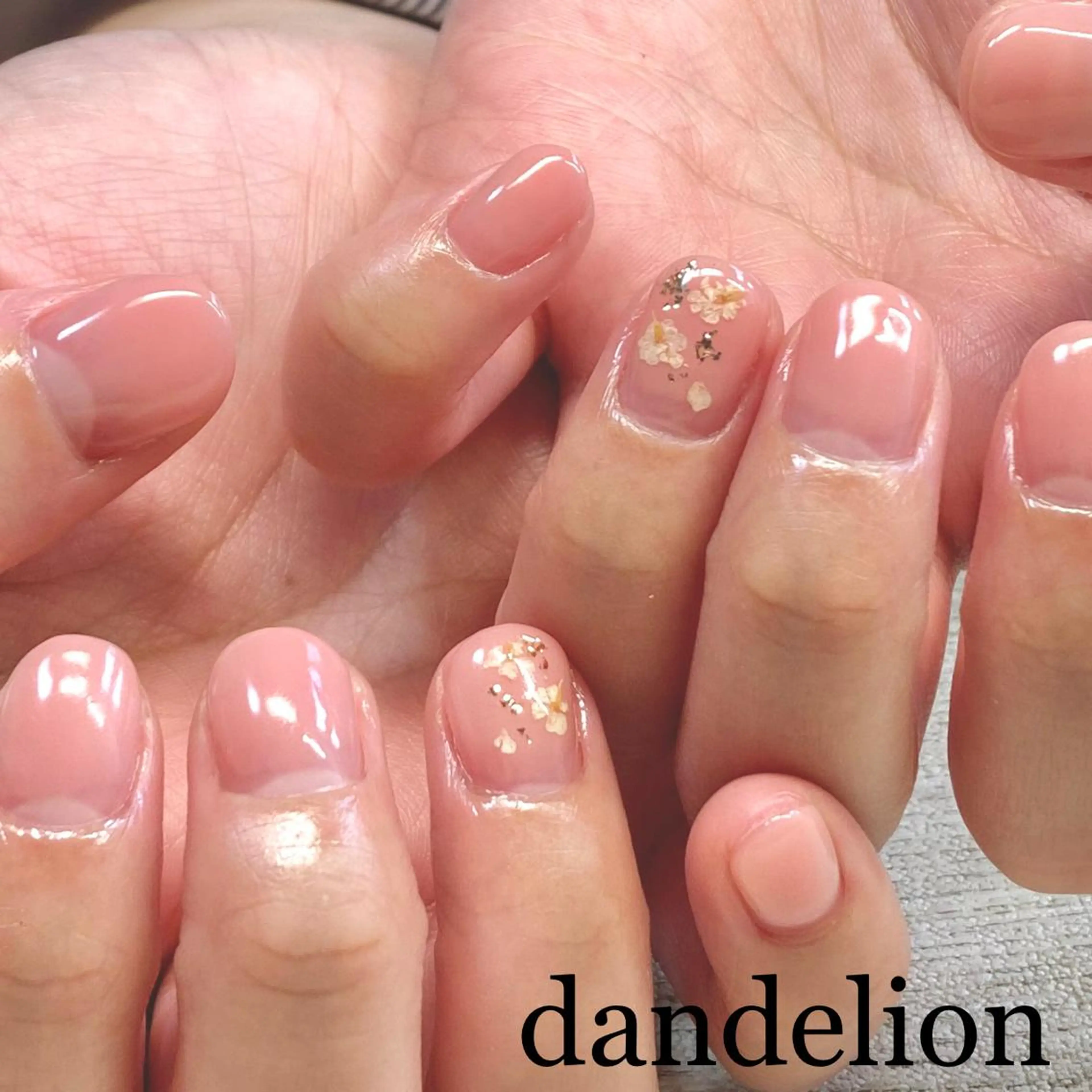 ネイル ハンドネイル ハンドケア dandelion ダンデライオンのネイルデザイン