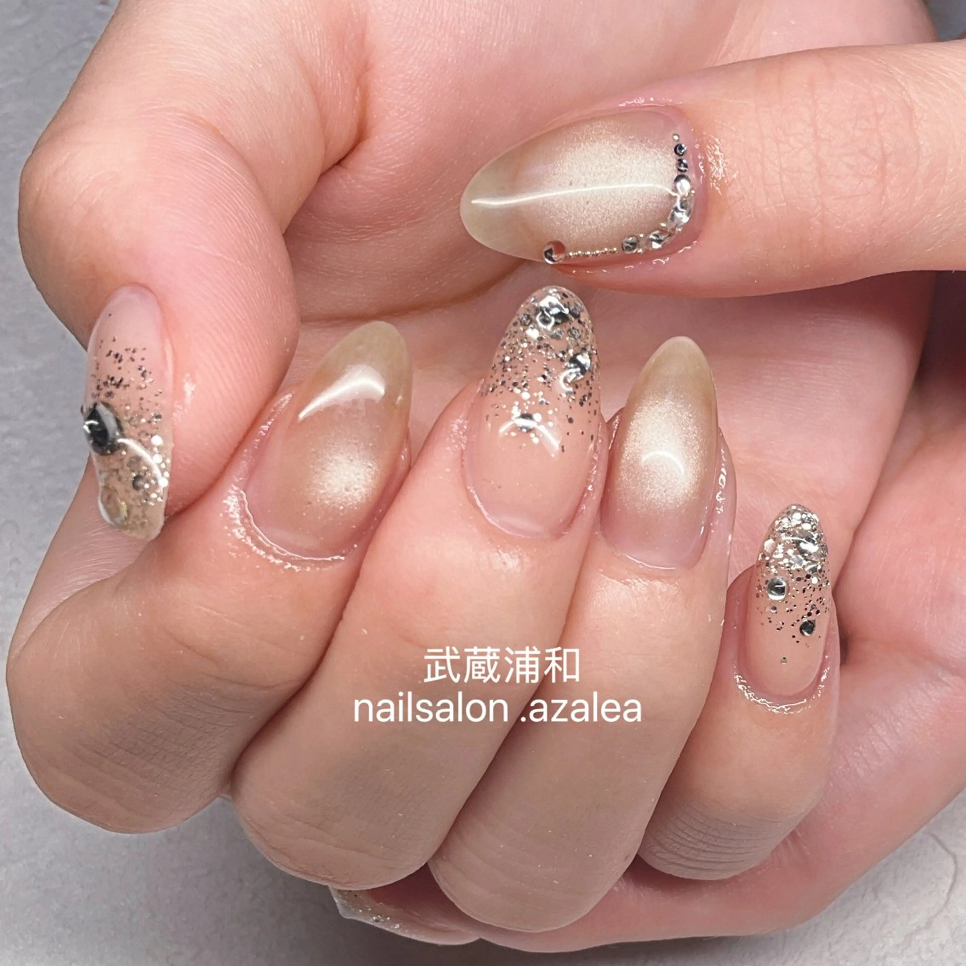 ネイル ハンドネイル R inのネイルデザイン