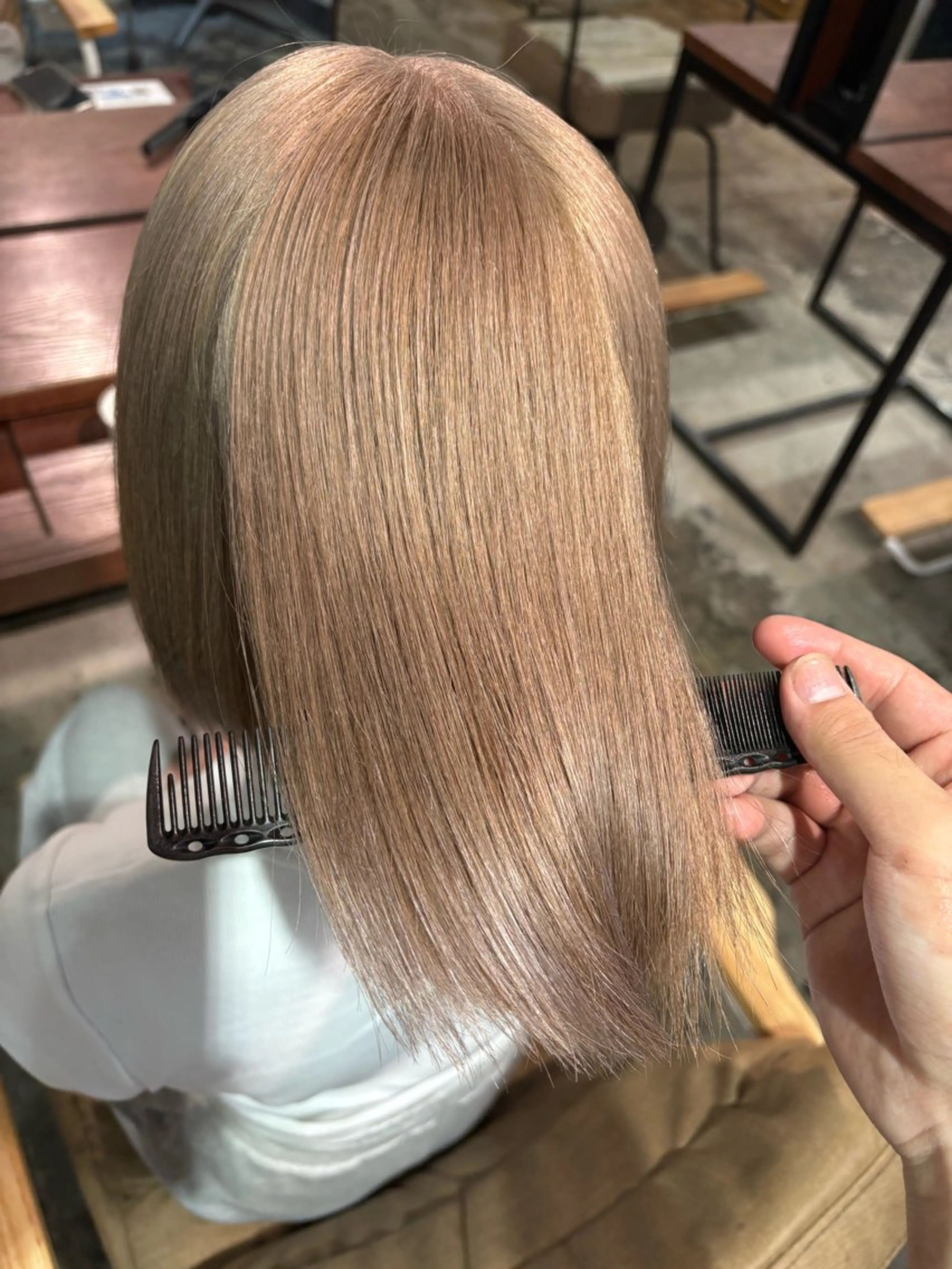 セミロング 最新ケアカラー 髪質改善YUTOのヘアスタイル