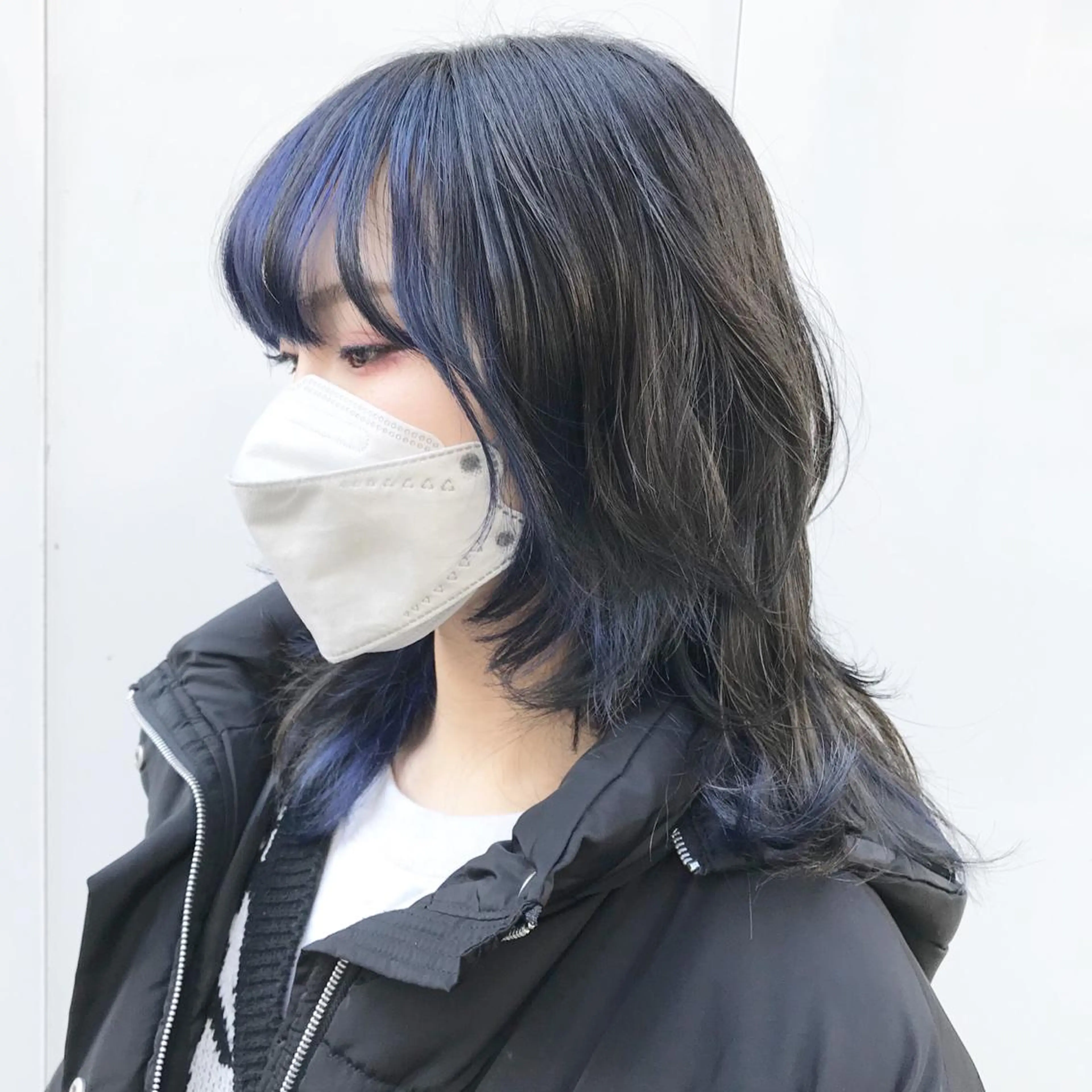 ミディアム カラー ブリーチ ブルーカラー ケアブリーチ イルミナカラー インナーカラー カット ヘアカラー トリートメント ヘアセット ✂︎ウルフ・ショート ✂︎MIKUNIのヘアスタイル