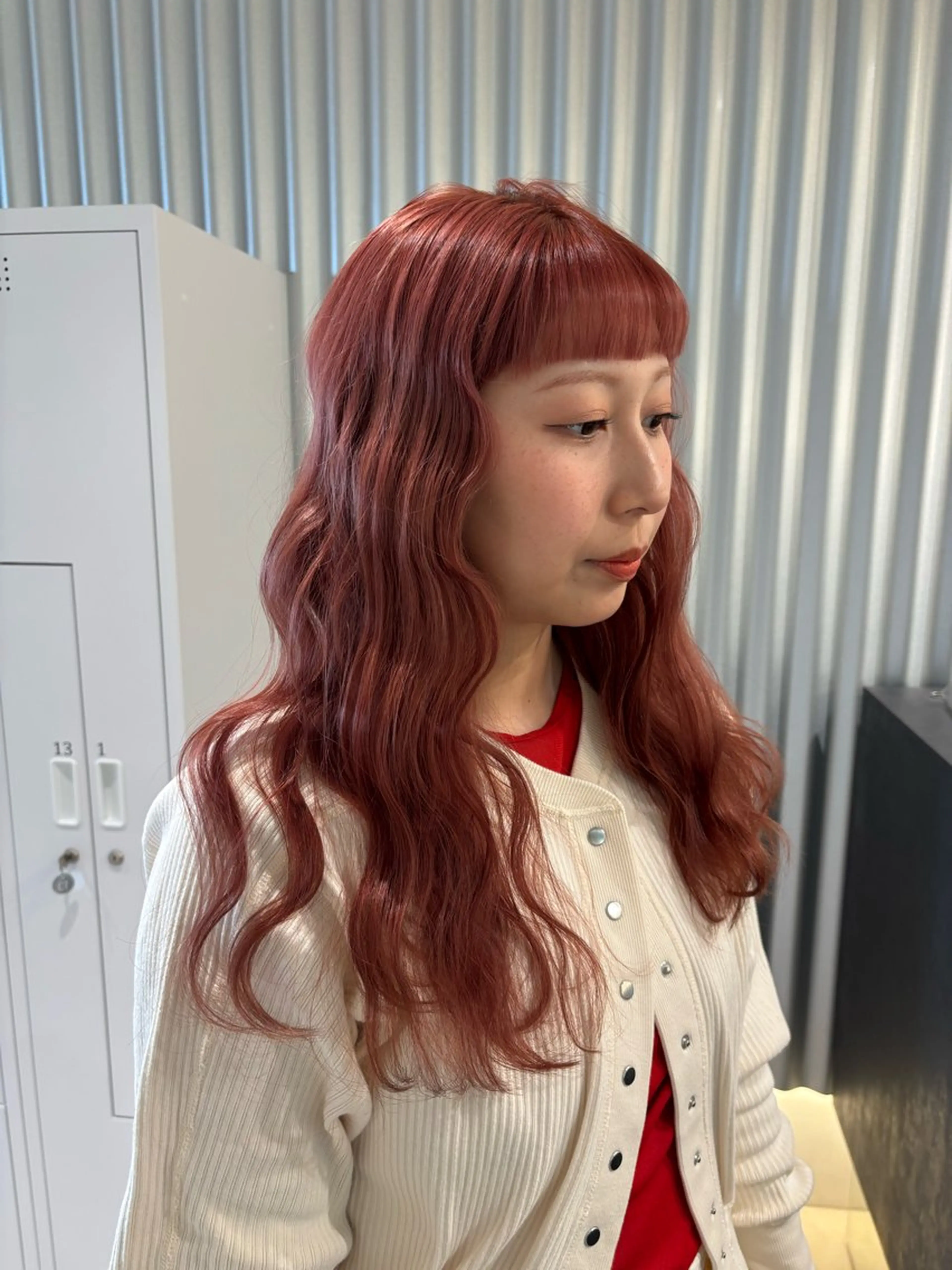 セミロング カラー ヘアアレンジ ピンクカラー カット ヘアカラー トリートメント ヘッドスパ 押切 響 のヘアスタイル