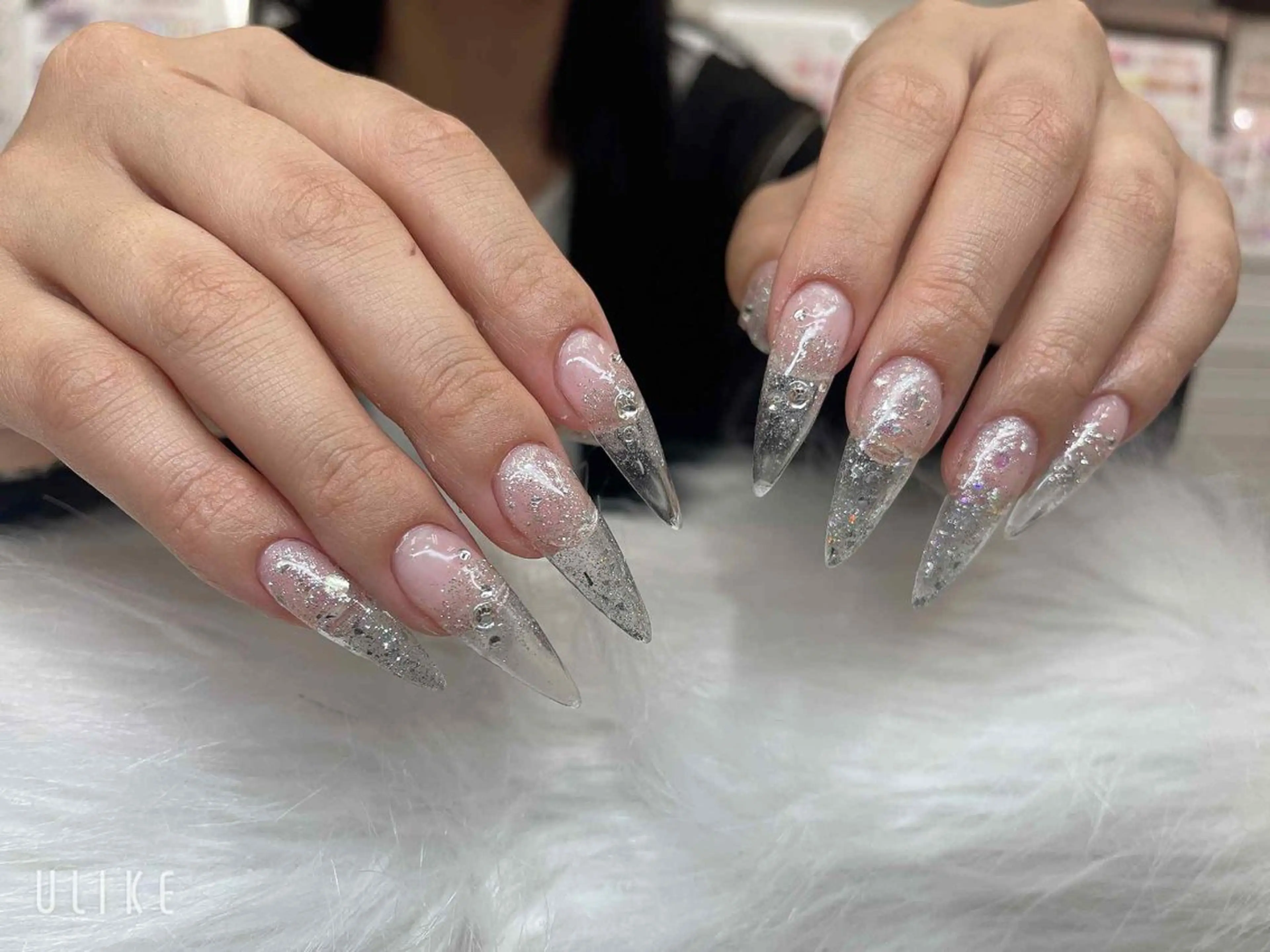 ネイル 長さ出し フレンチネイル ジェルネイル ガラスフレンチ 韓国ネイル ハンドネイル Minette nailHuongのネイルデザイン