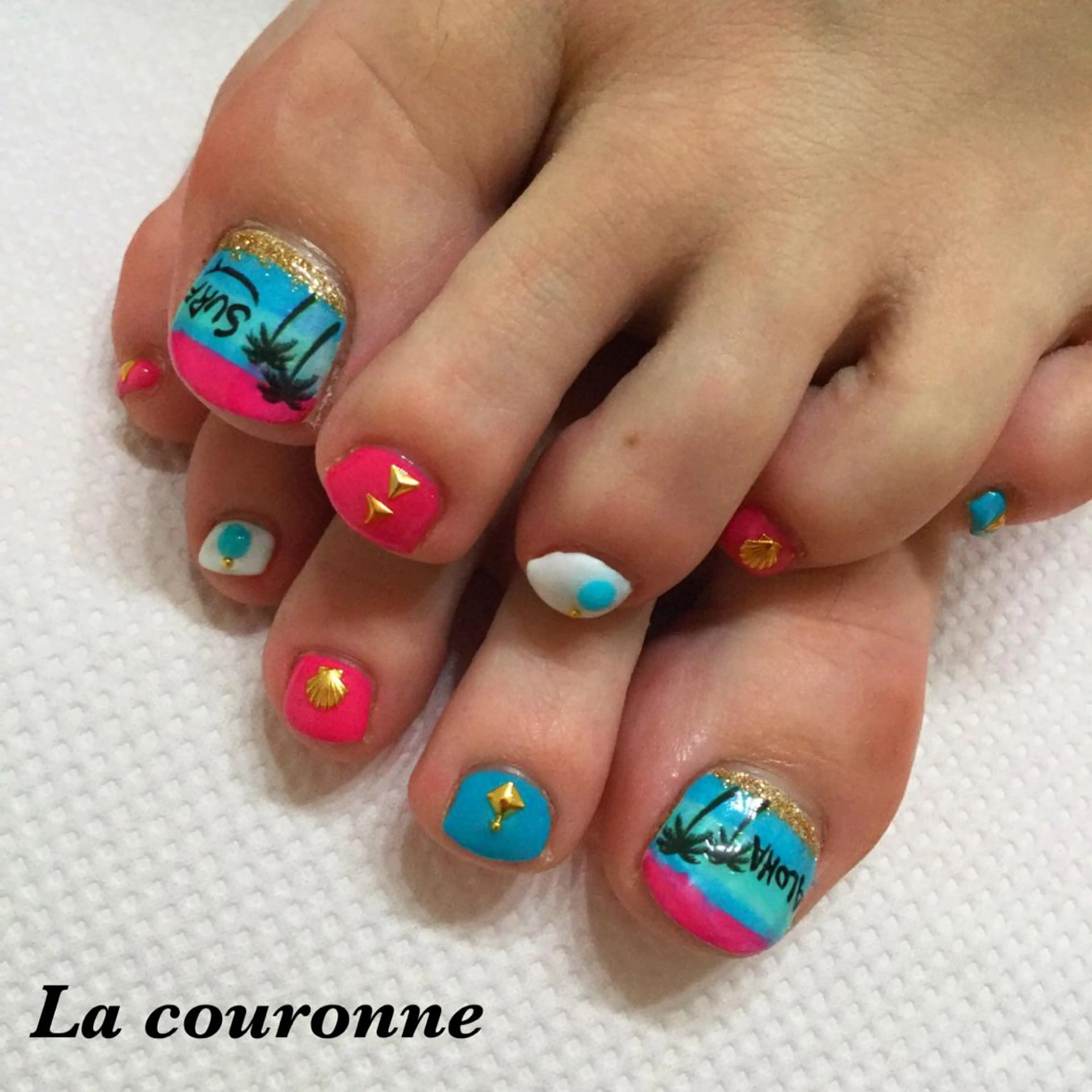 ネイル Lacouronne NATSUMIのネイルデザイン