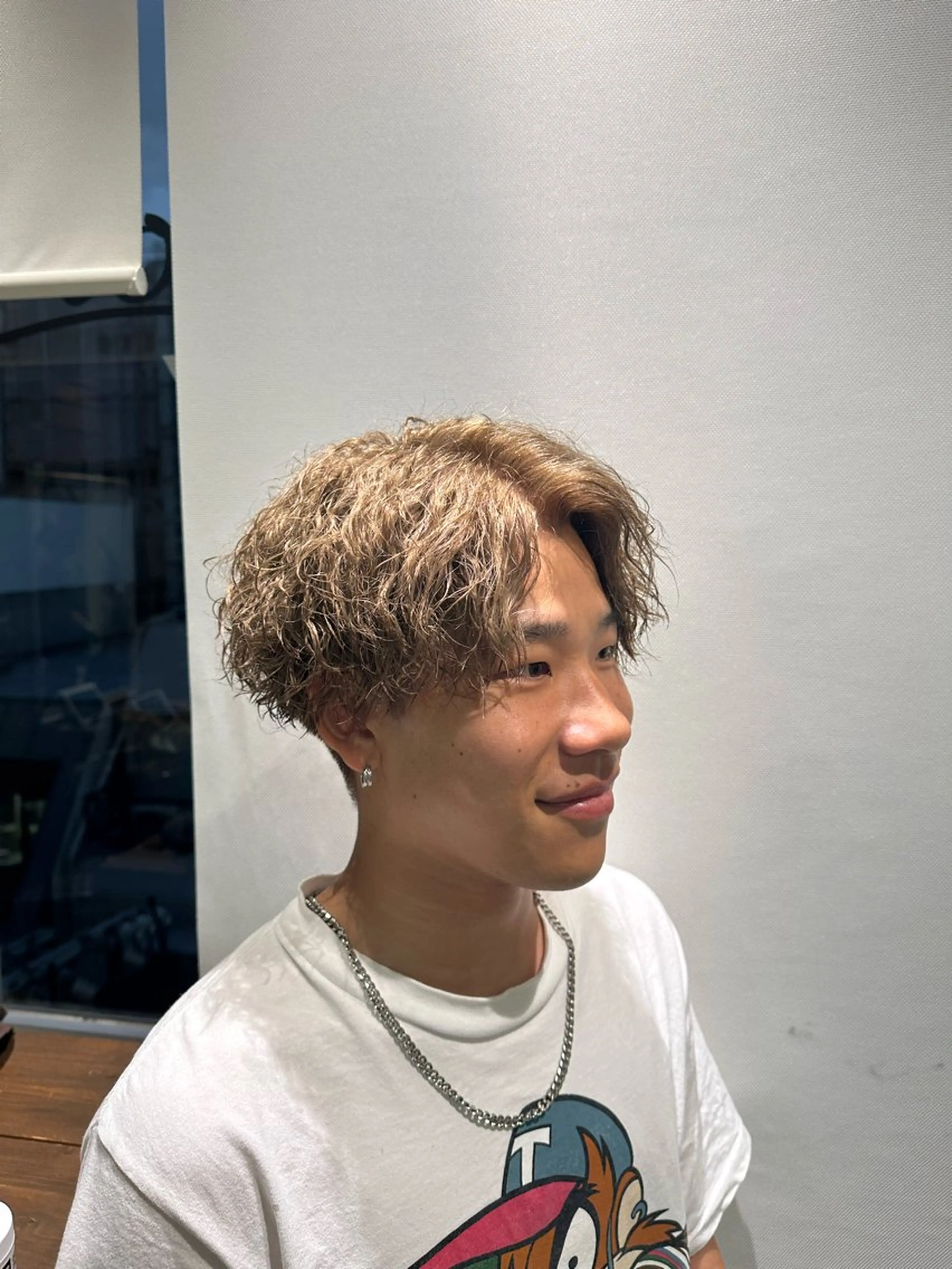 【最高品質パーマ剤使用】メンズカット+ブリーチ+カラー+パーマの写真