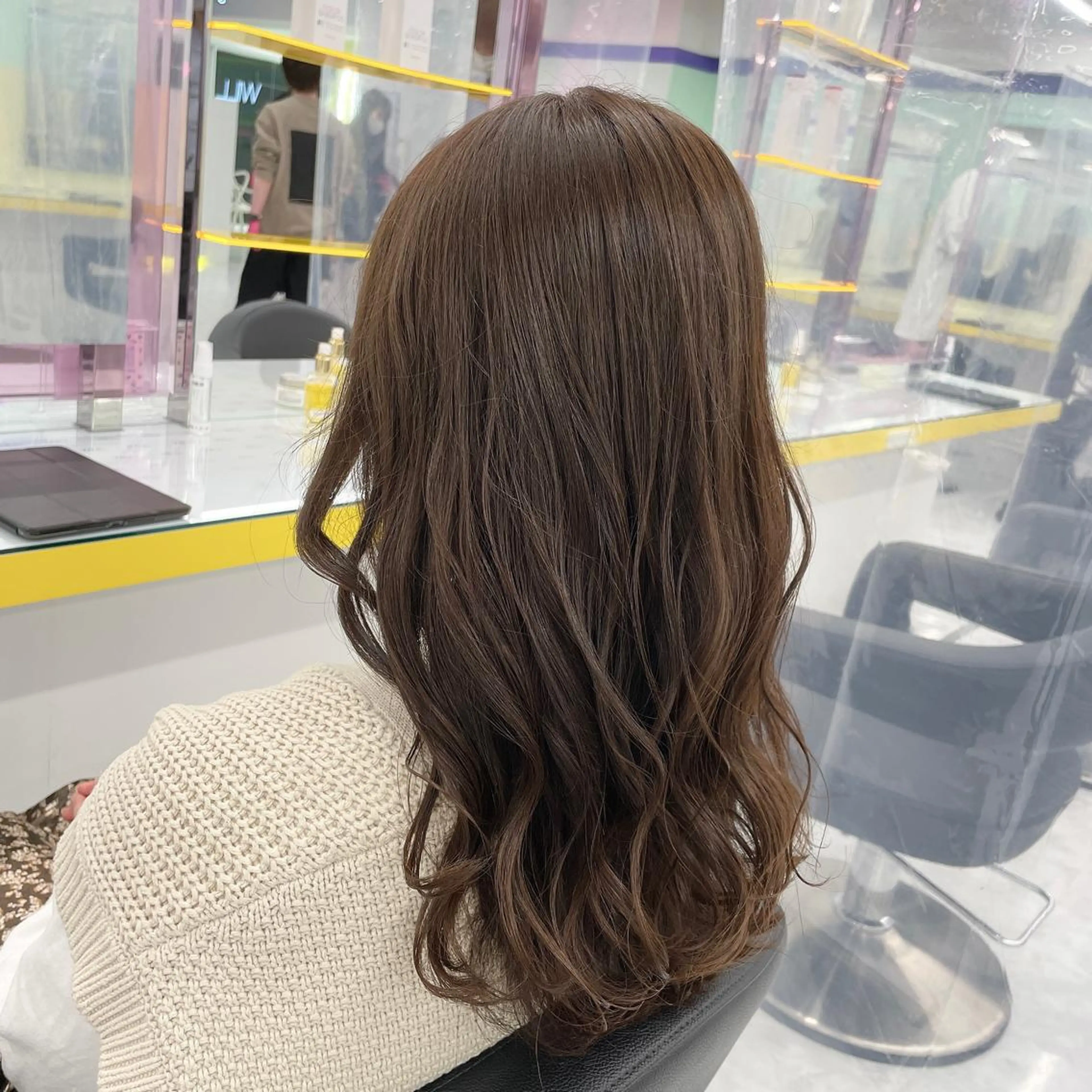 ミディアム カラー ヘアアレンジ カット ヘアカラー ☁️縮毛矯正✖️ 透明感☁️りくのヘアスタイル