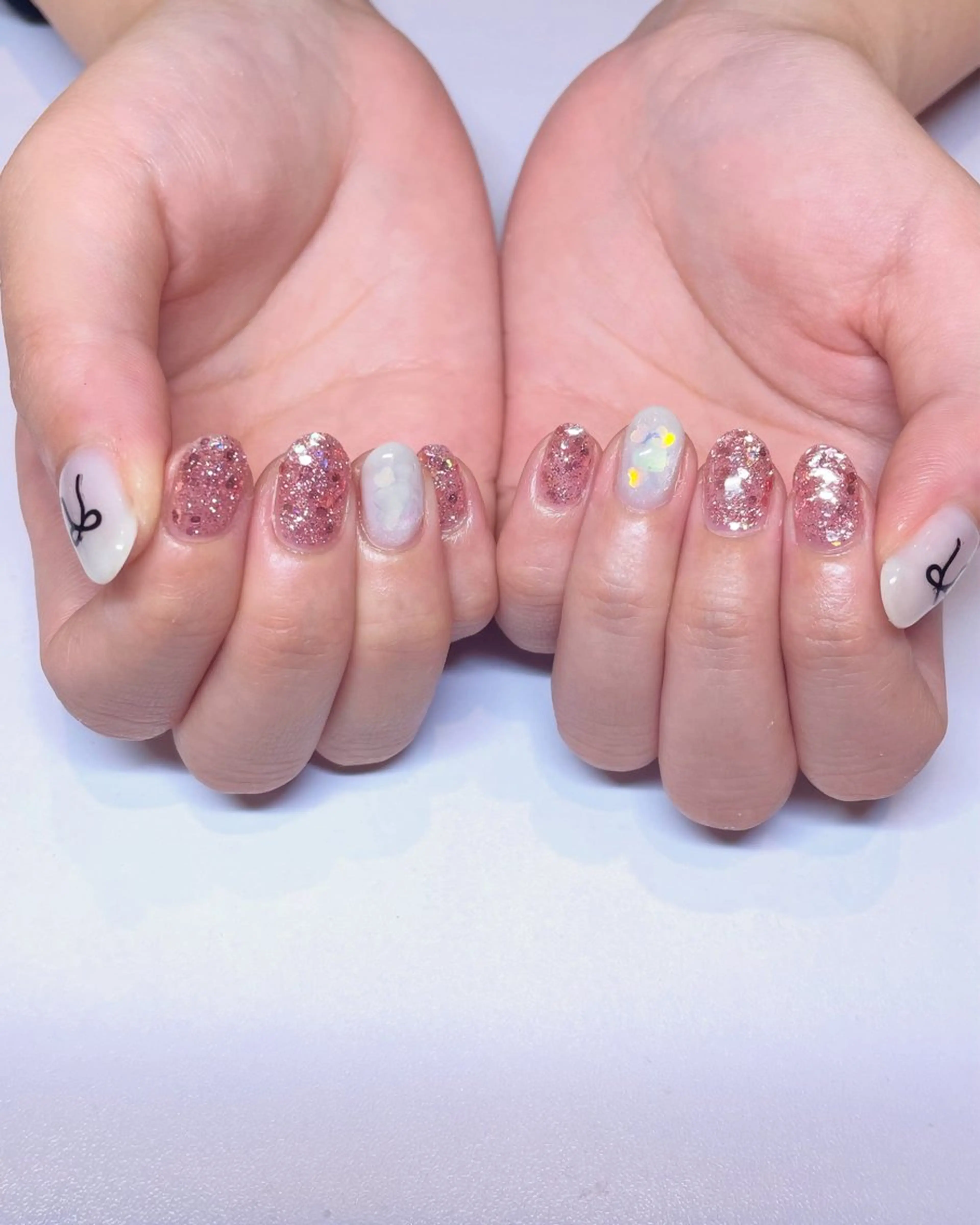 ネイル ハンドネイル Nailsalon Repos.所属・Rika🌼 シンプル•マグネットのネイルデザイン