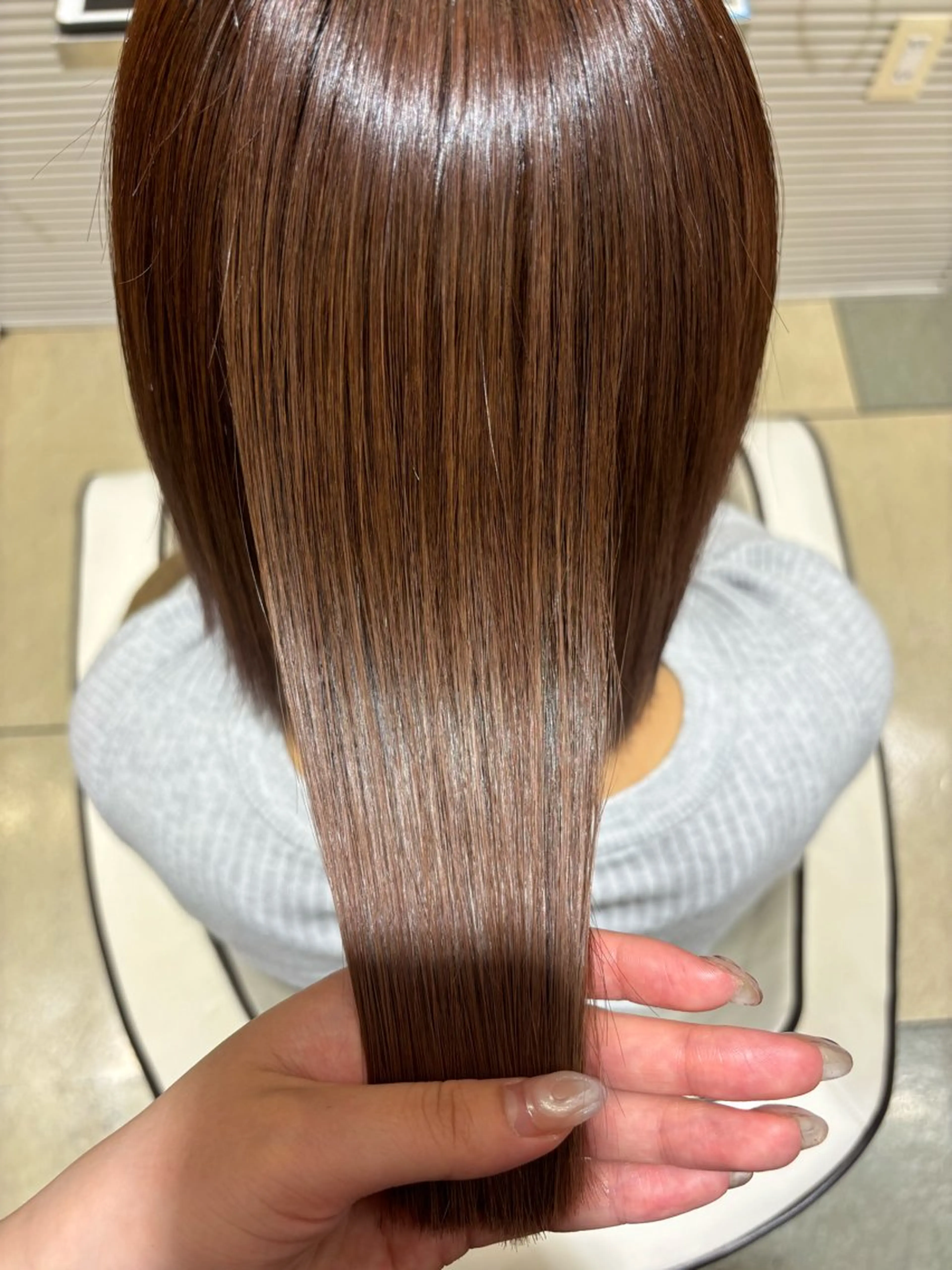 ミディアム カラー 髪質改善 レイヤーカット トリートメント ヘアカラー トリートメント 透明感カラー/ くびれヘア/ユウユのヘアスタイル