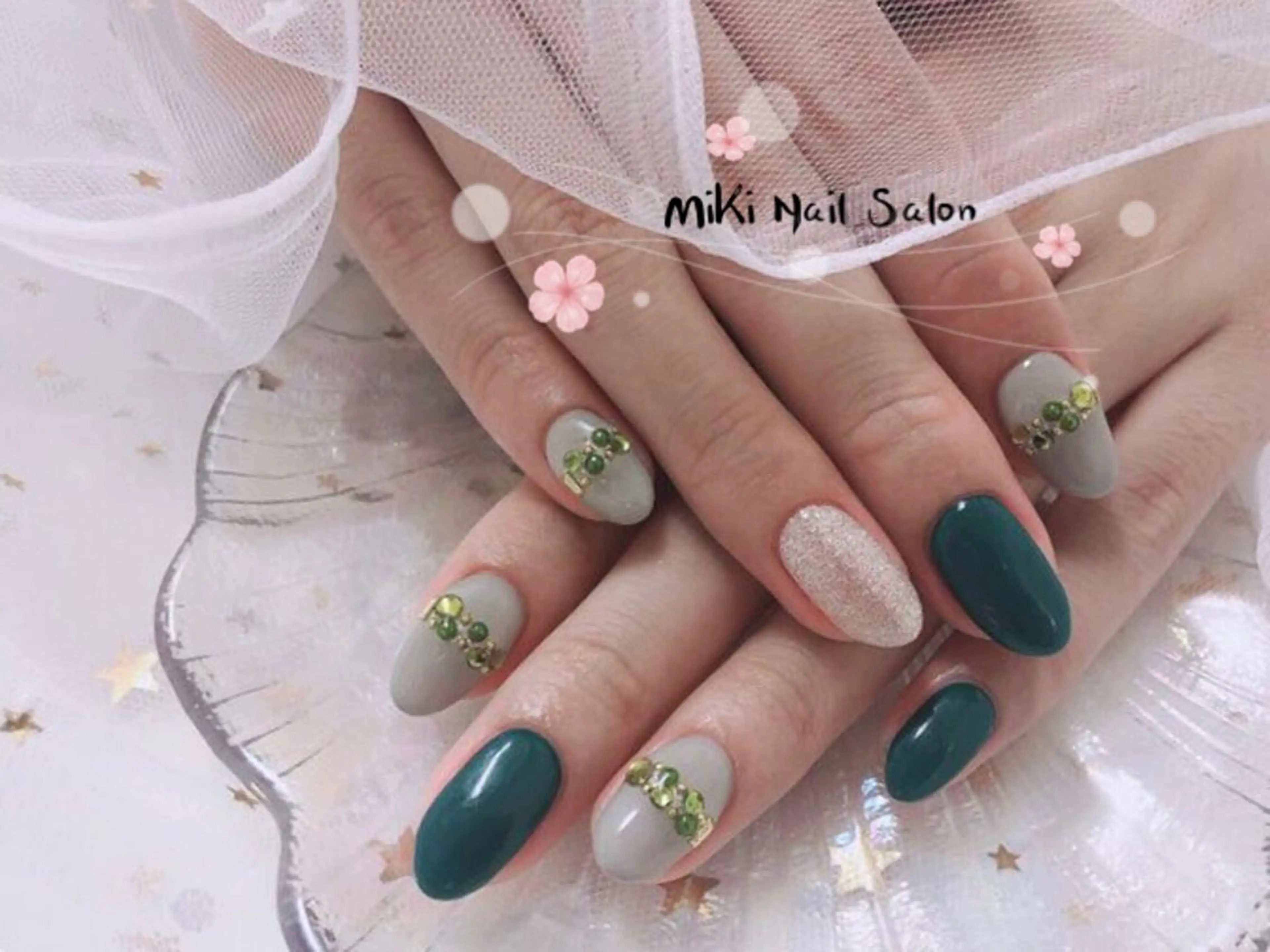 ネイル MiKi Nai池袋 長さだし得意のネイルデザイン