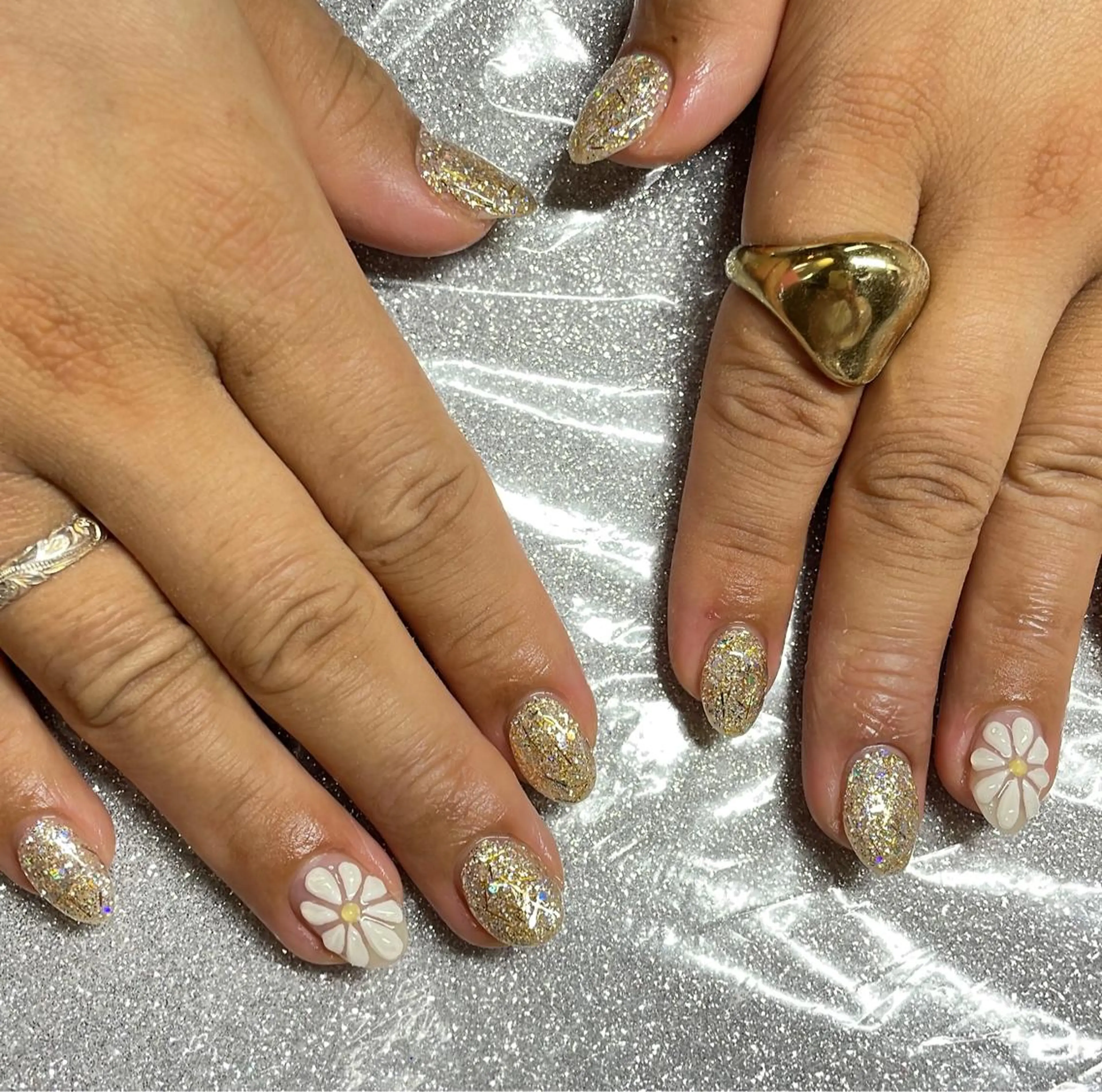 ネイル ハンドネイル VIERU 🌈🎀💖のネイルデザイン