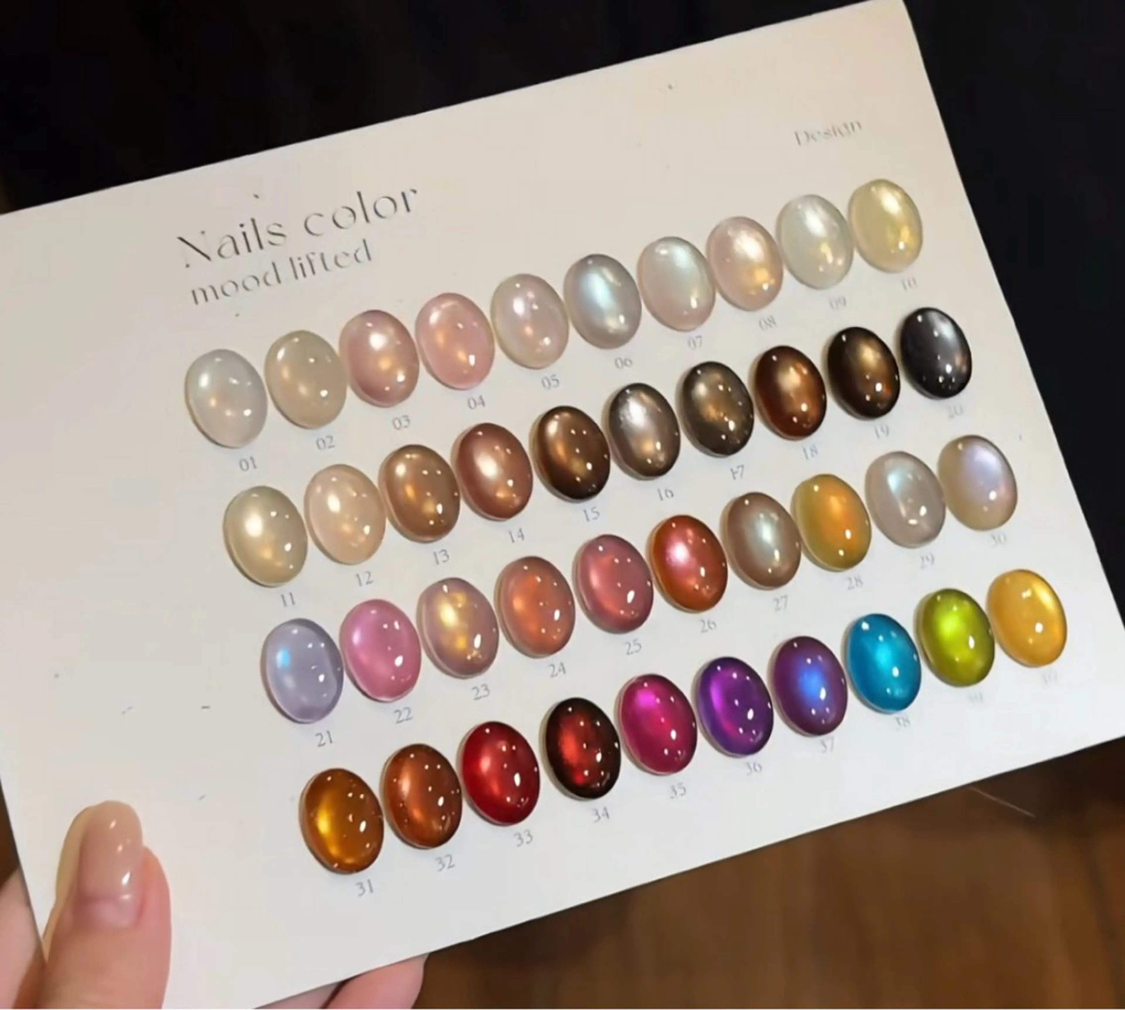 カラー SYU SYU所属・WO MIAOのネイルデザイン