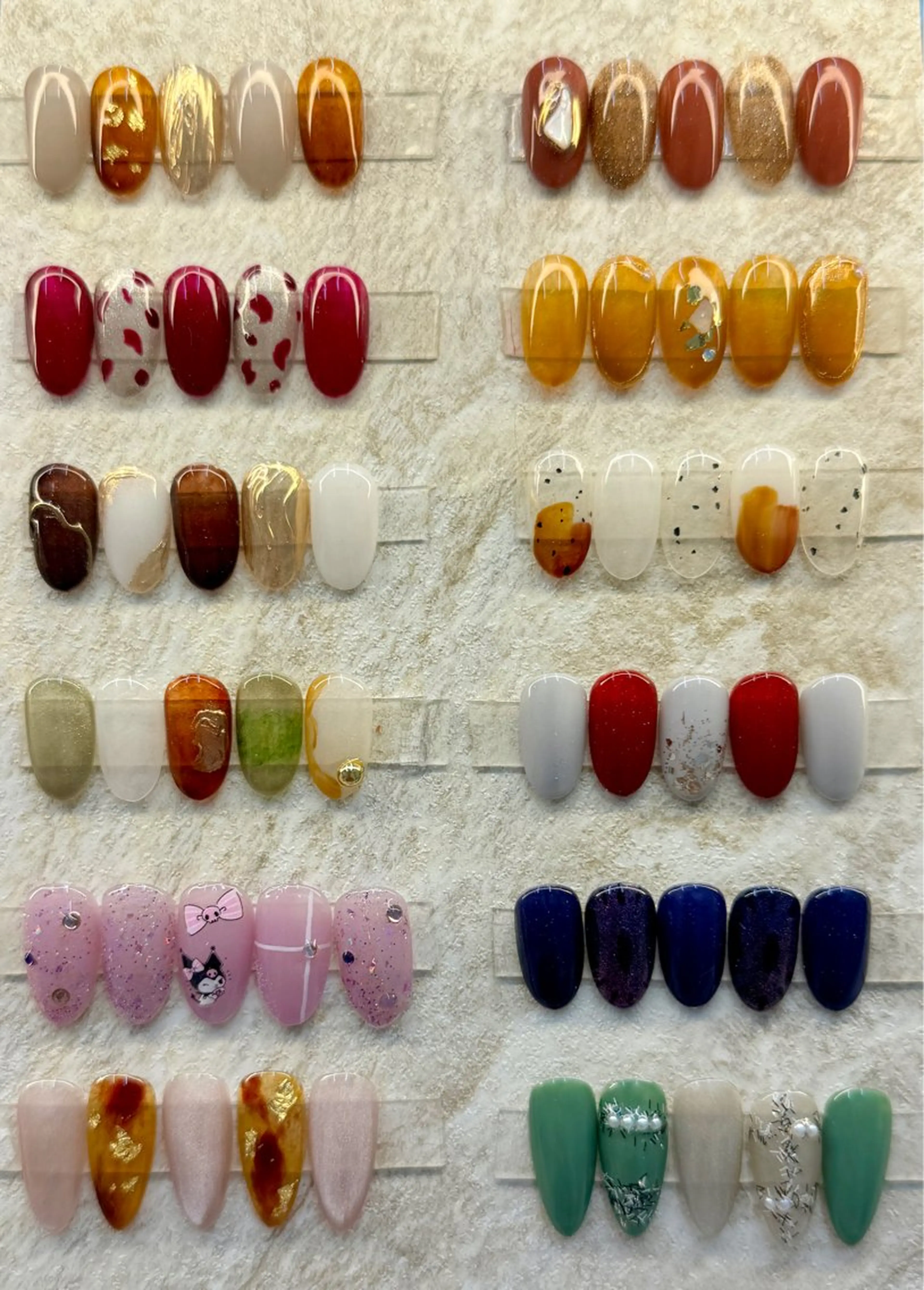 ネイル ハンドネイル フットネイル ハンドケア AngelChris ビューティーサロンのネイルデザイン