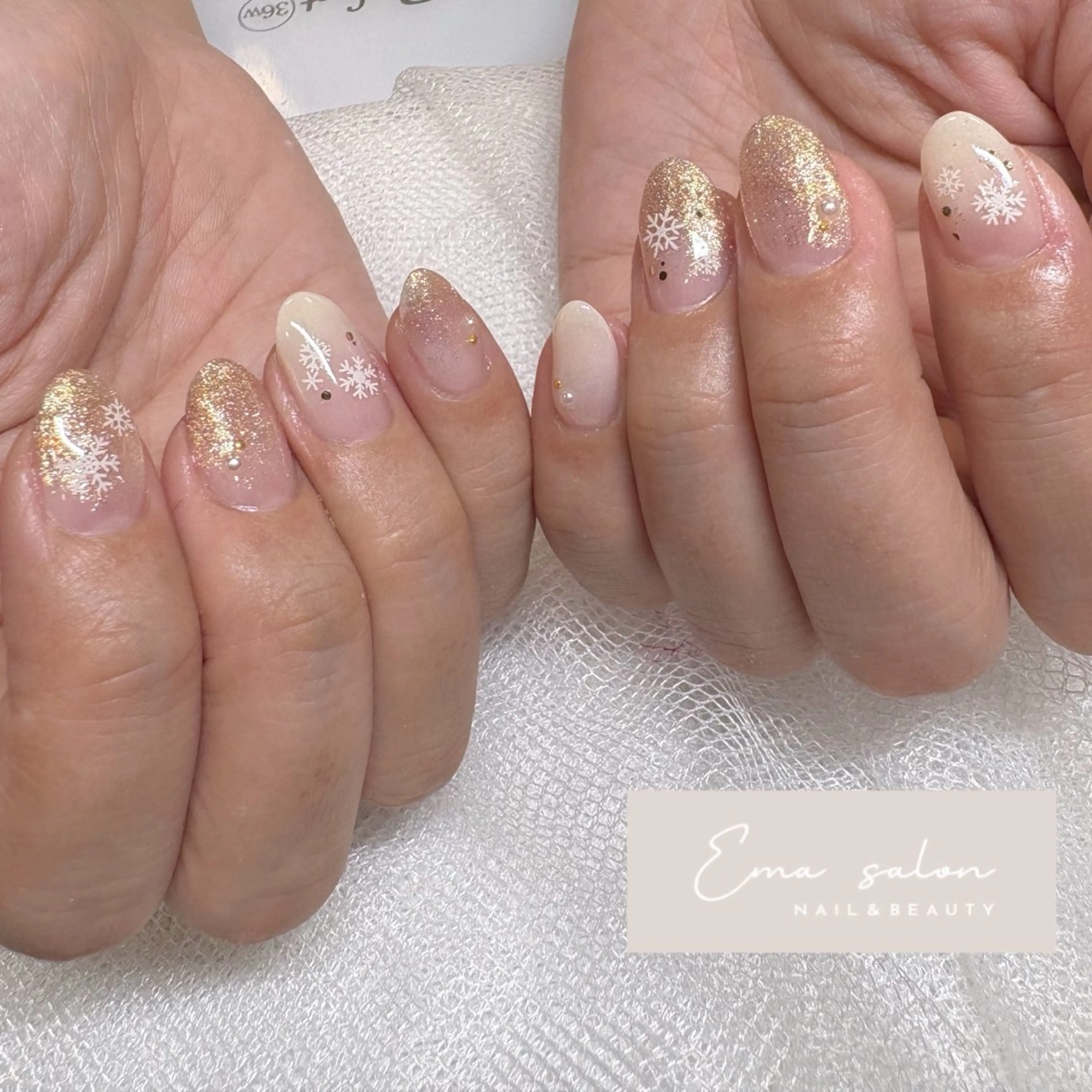 ネイル ゴールド グラデーション ラメ(グリッター) ハンドネイル Ema salon satomiのネイルデザイン