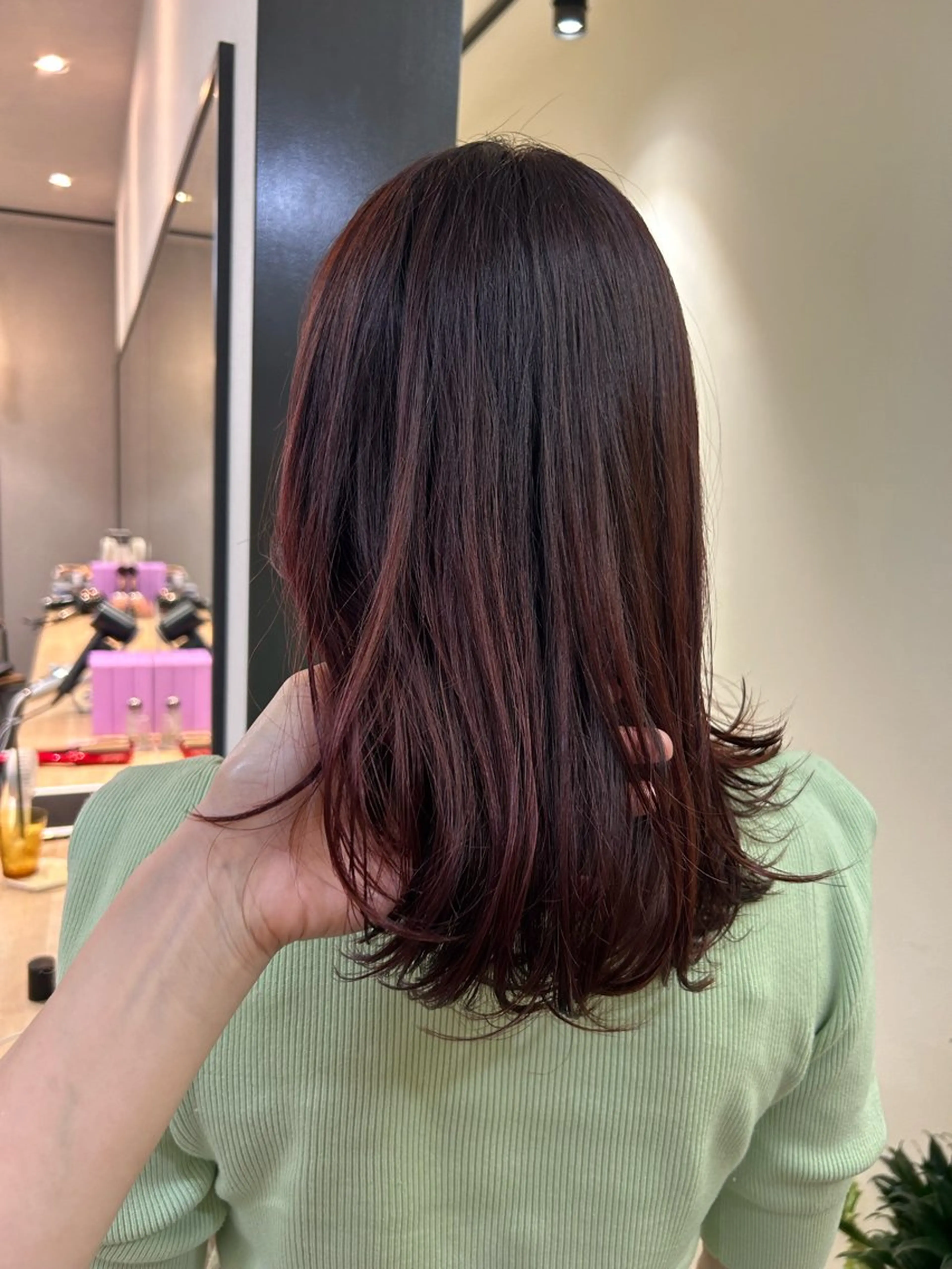 セミロング カラー ブリーチ ブリーチなしカラー レッドカラー カット ヘアカラー トリートメント hub hair レイヤー/透明感のヘアスタイル