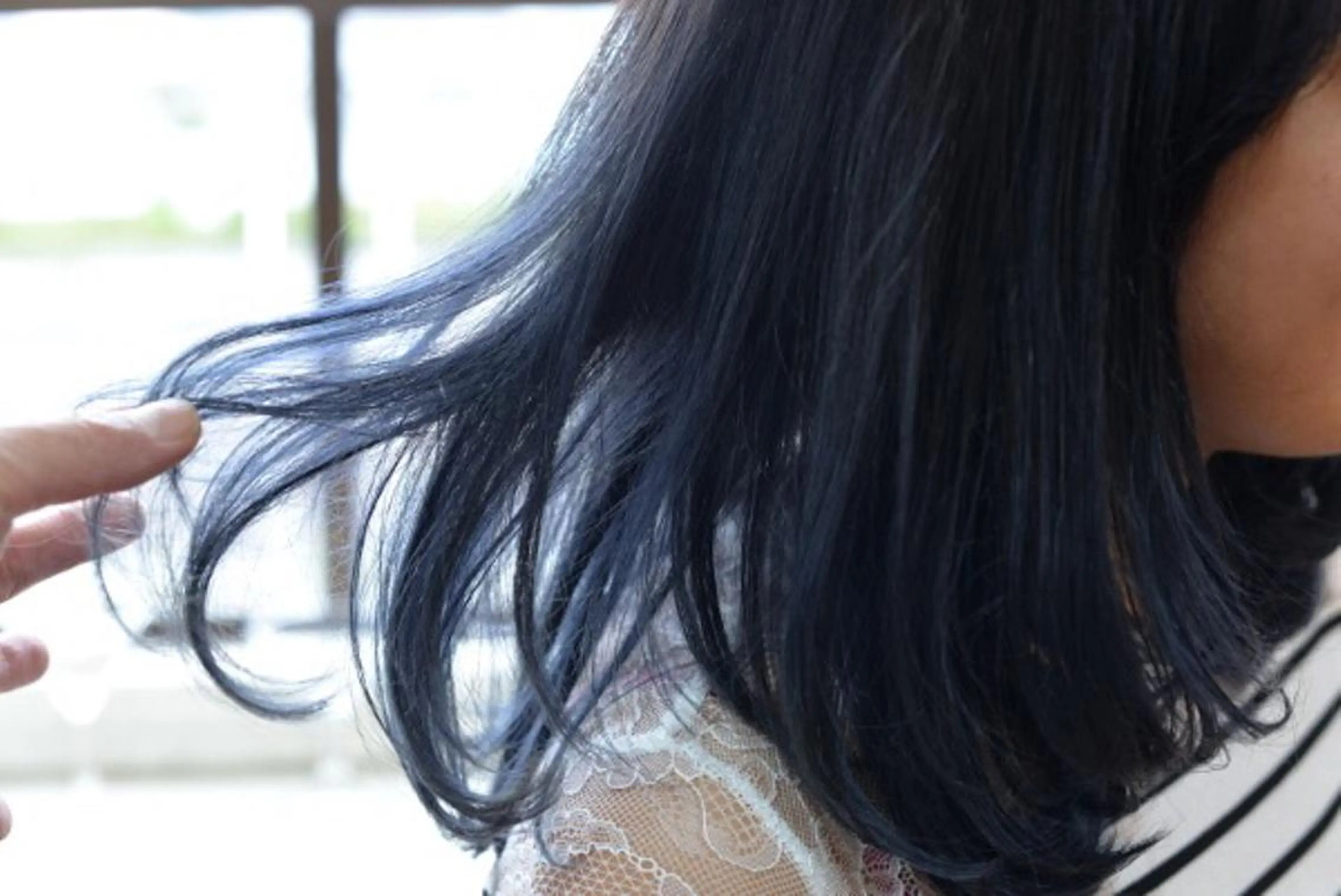 セミロング カラー ブルーカラー ブルージュ 外国人風カラー 大嶋 宏隆のヘアスタイル