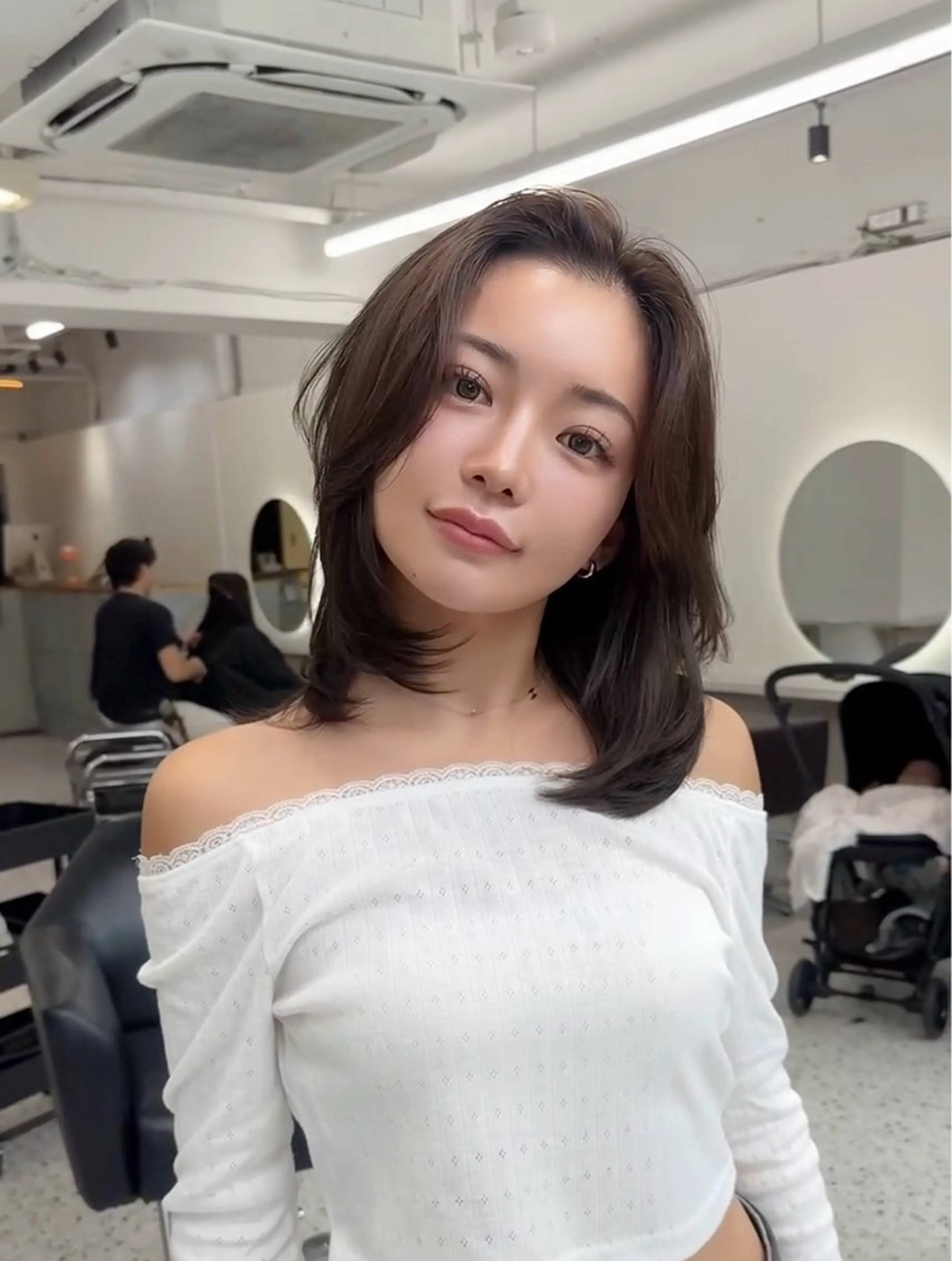 セミロング カラー ヘアアレンジ 顔周りカット レイヤーカット カット ヘアカラー トリートメント ヘアセット 韓国レイヤー/ツヤ髪 🤍kosuke🤍のヘアスタイル