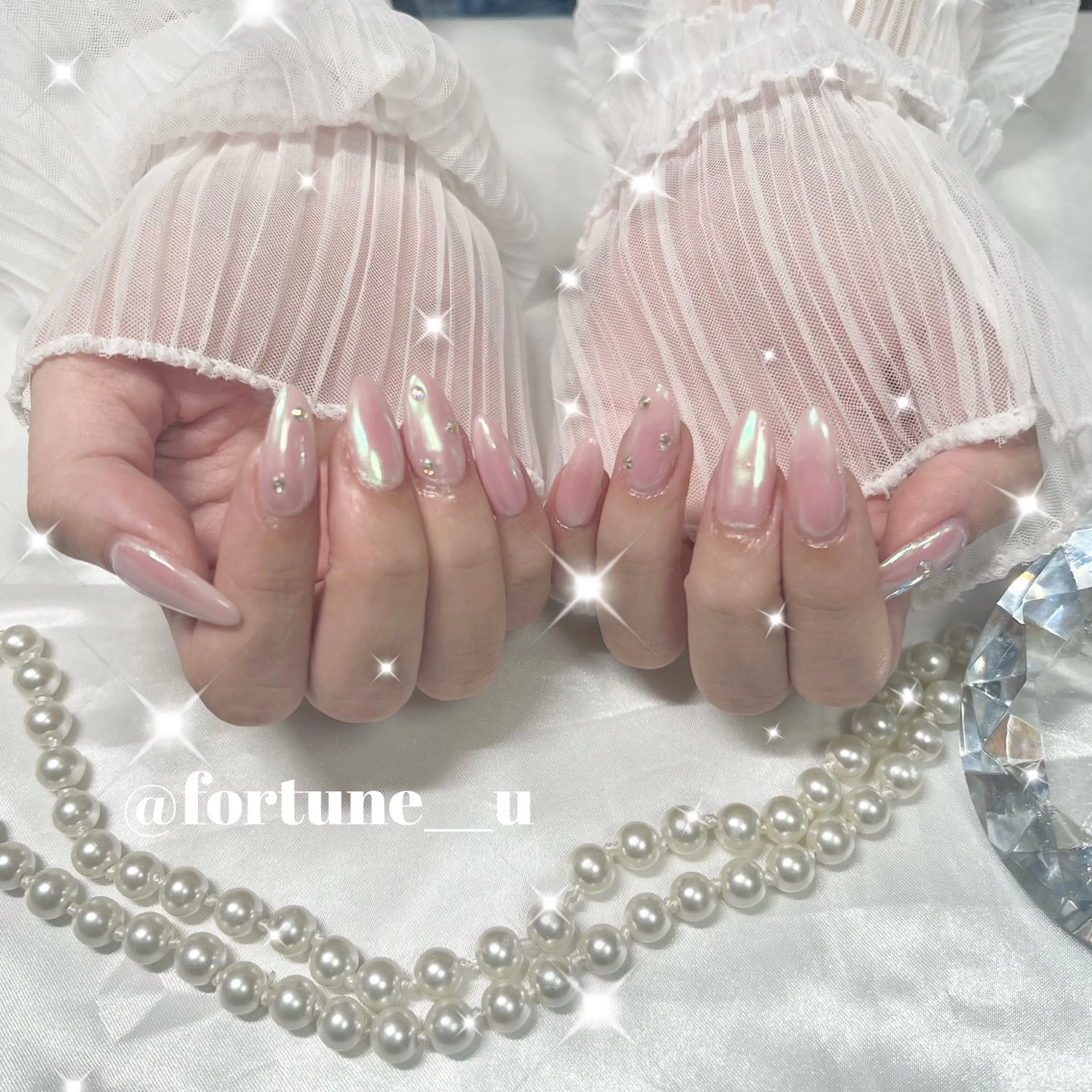 ネイル チークネイル ガーリー 韓国ネイル 水色 持ち込み ハンドネイル 💜 Yuuna💜のネイルデザイン