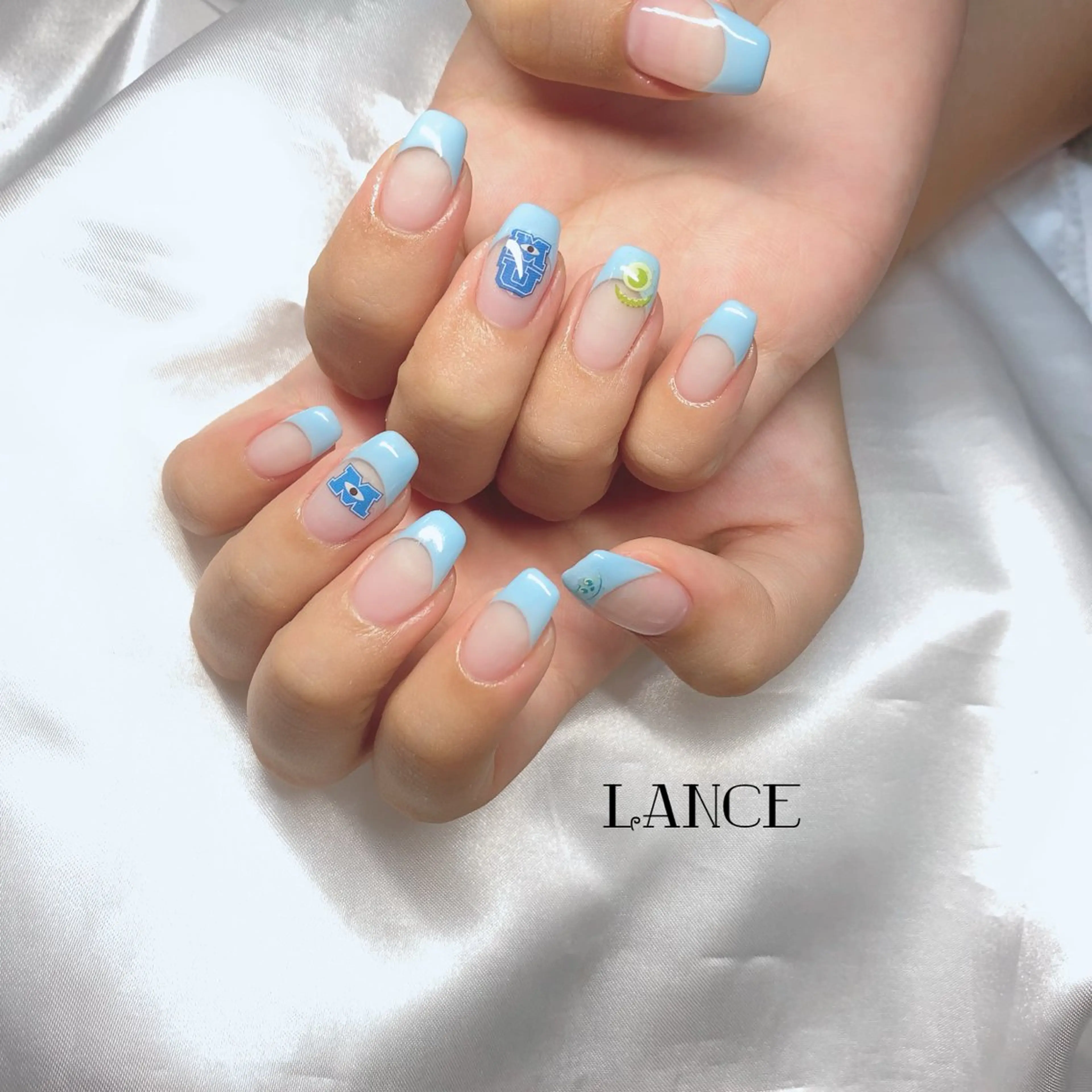 ネイル オーロラネイル フットネイル フレンチネイル グラデーション キラキラネイル ハンドネイル Lance nailのネイルデザイン