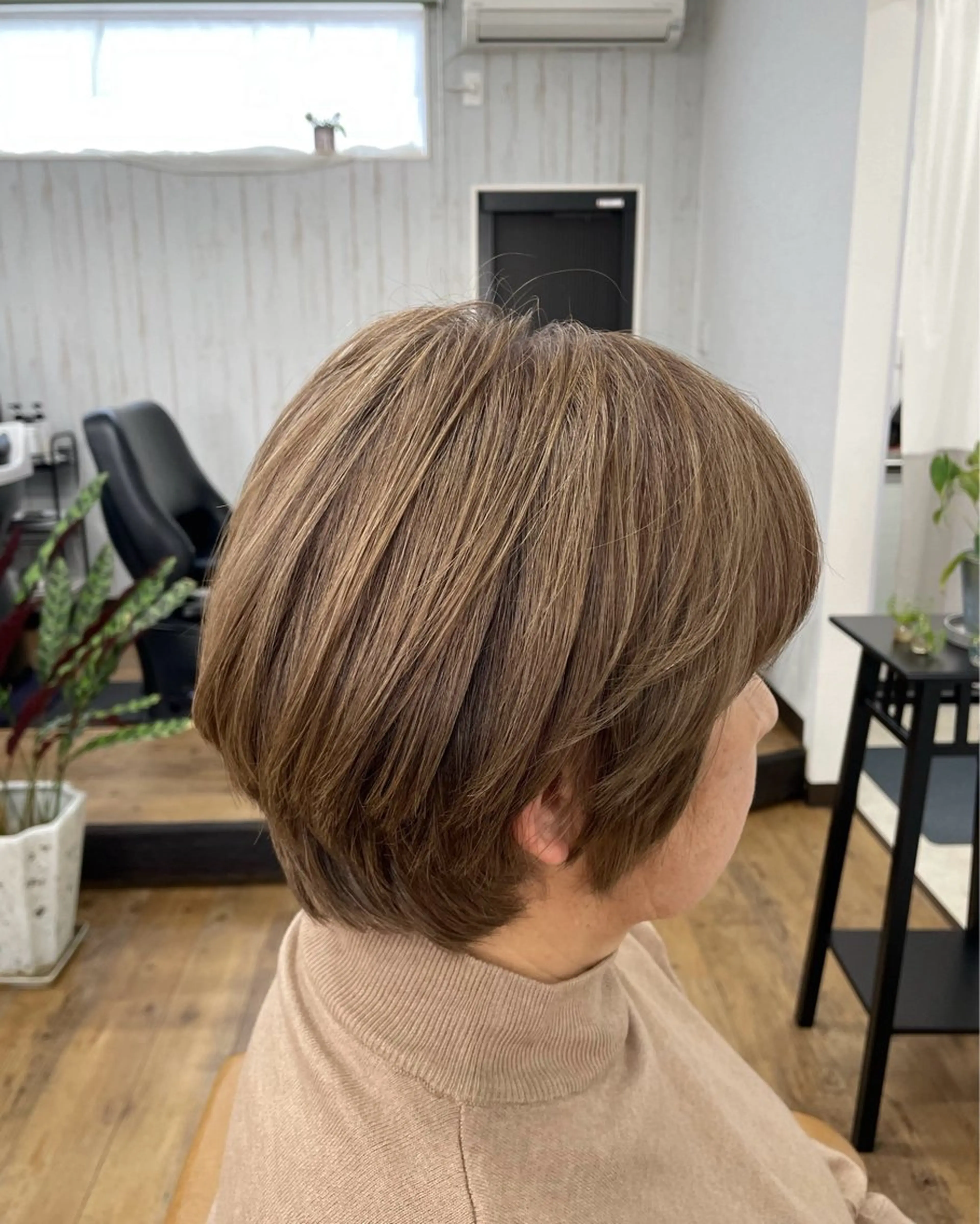 カット＋脱白髪染めカラー(補足説明を確認お願いします)の写真