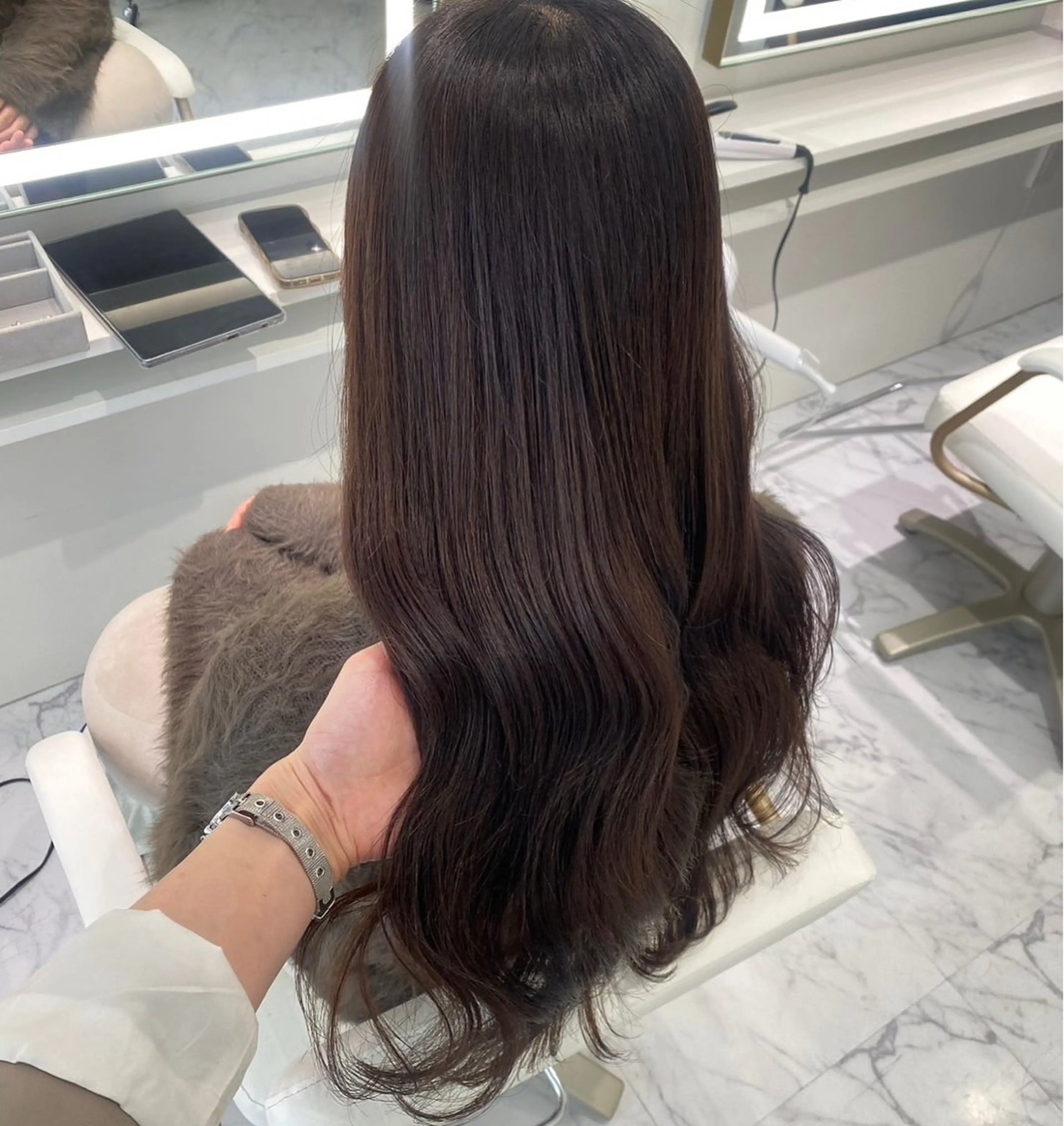 ロング カラー ParveMix 楠本結菜のヘアスタイル