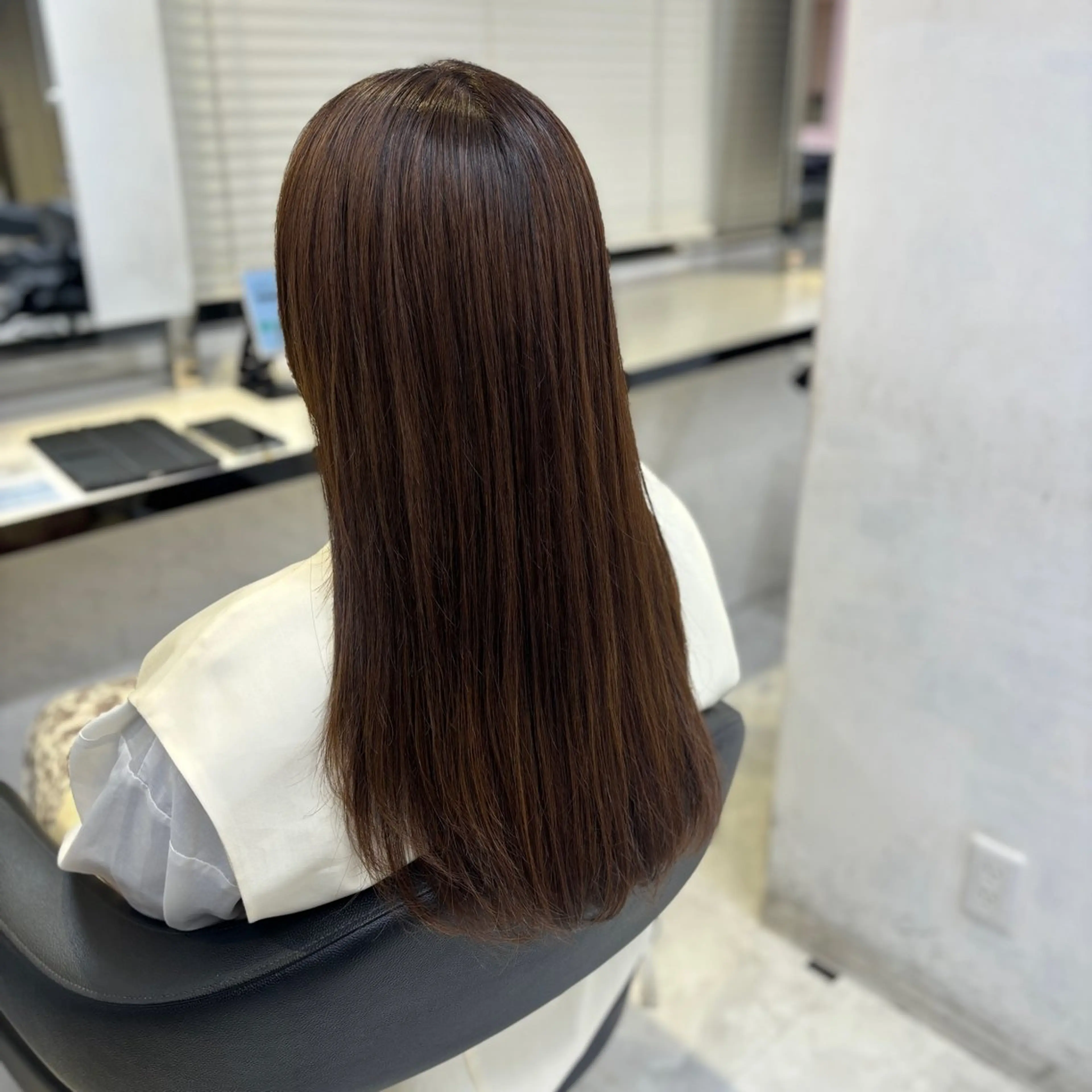 ロング カラー 透明感カラー オリーブカラー 髪質改善 トリートメント 💙ハイトーン韓国風 色白ヘア💙manaのヘアスタイル