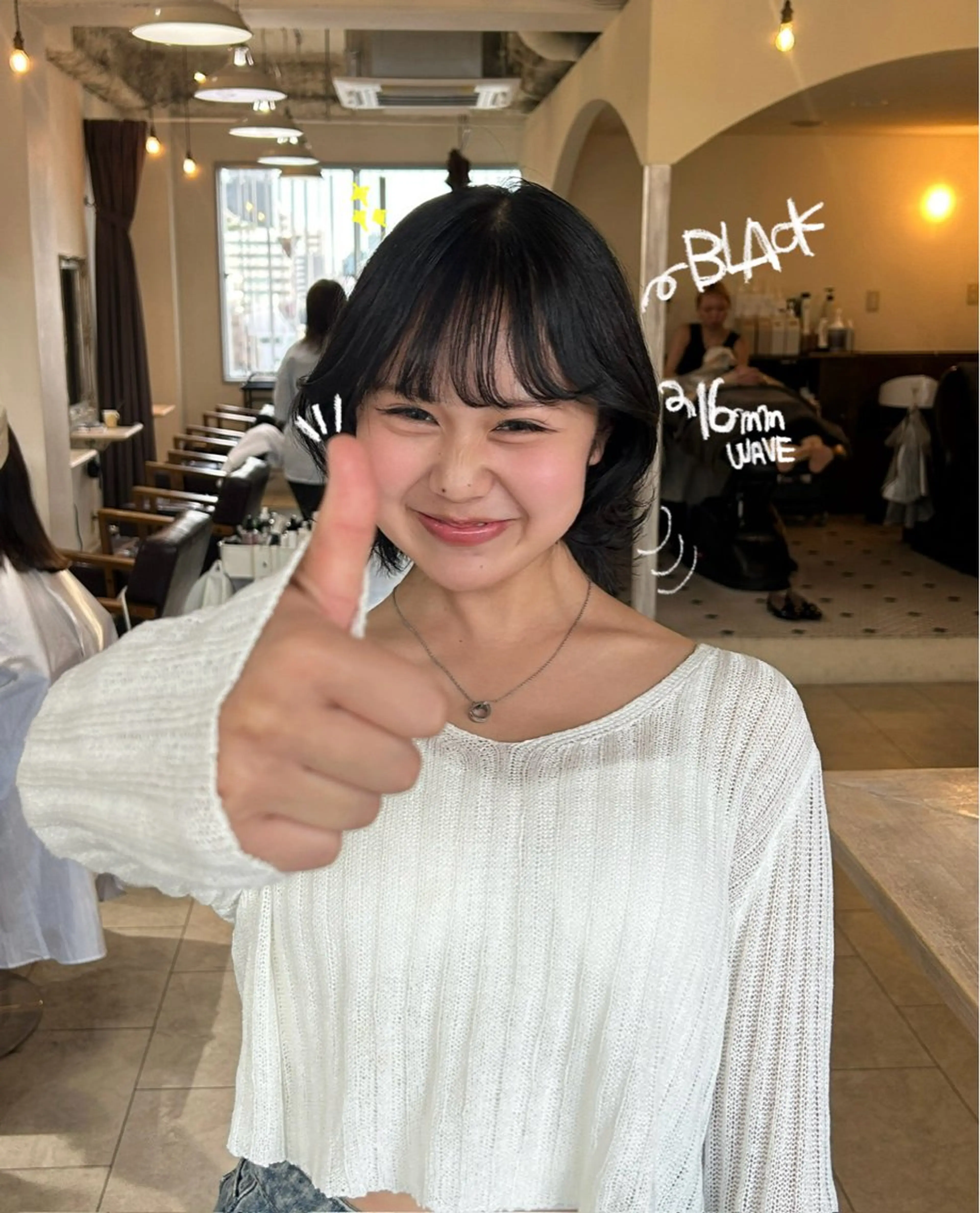 ショート ヘアカラー Maho/海外 レイヤー/ハイトーンのヘアスタイル