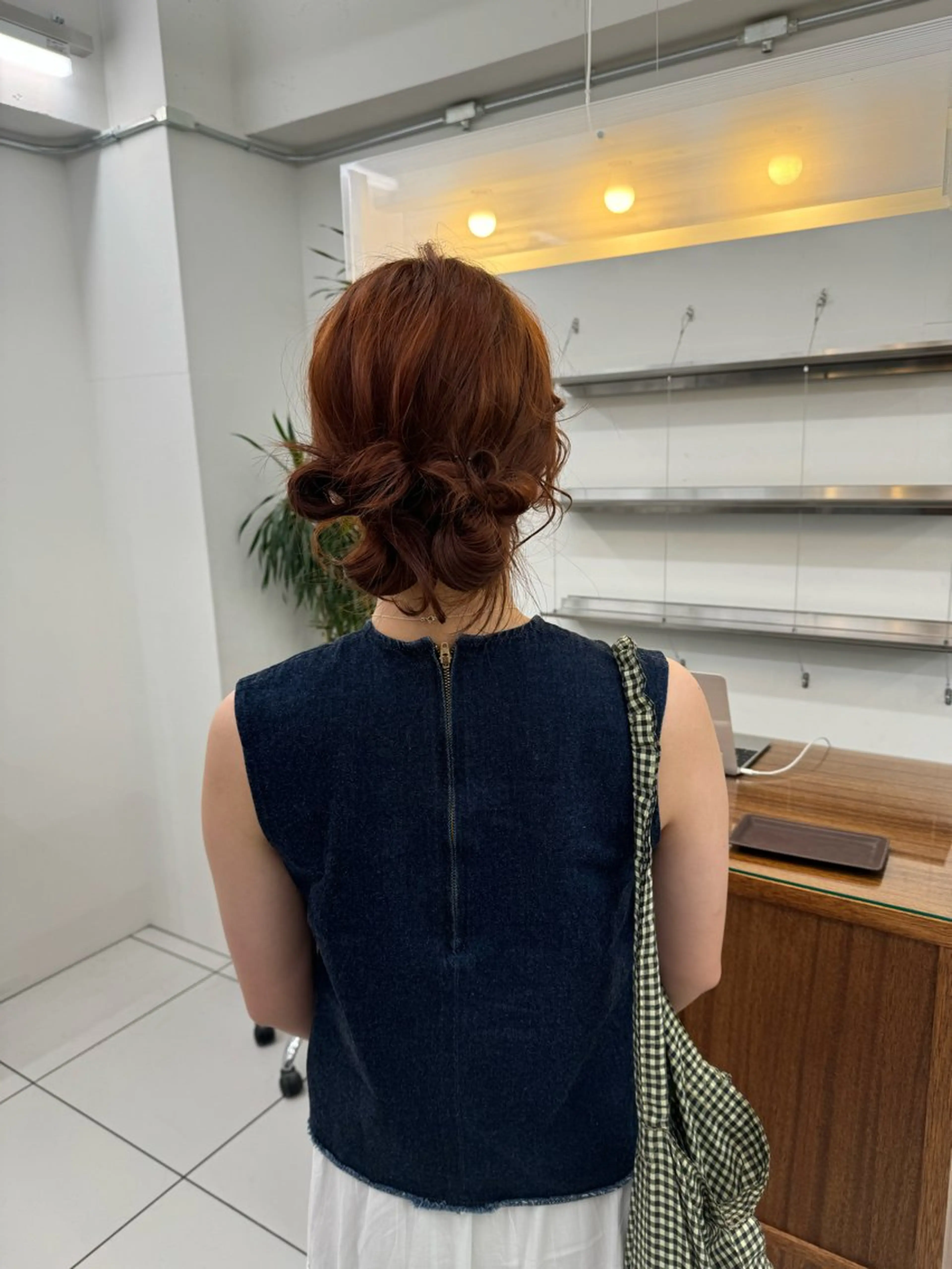 セミロング ヘアアレンジ カット ヘアカラー MIES amane(アマネ)のヘアスタイル