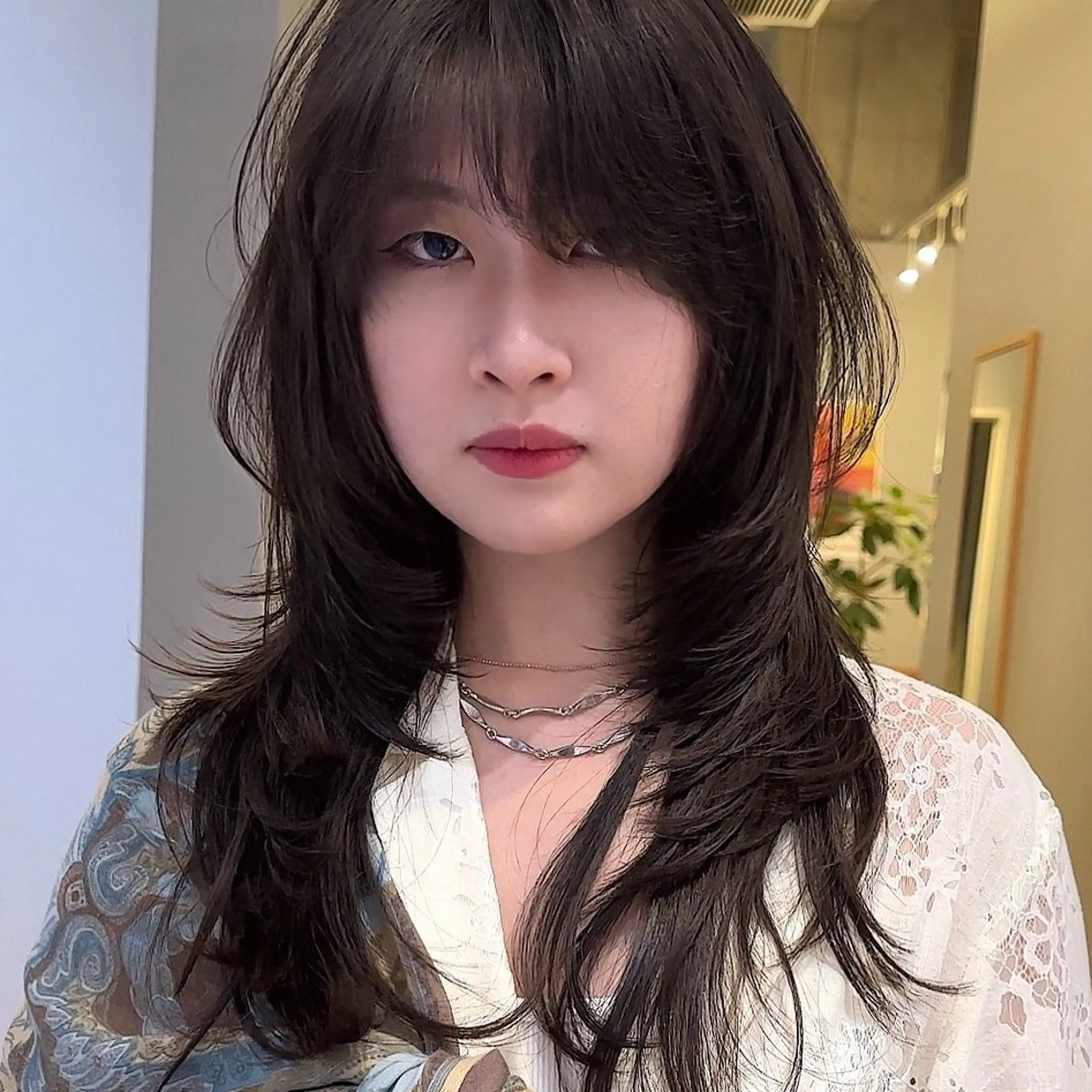 セミロング 岸本 理希のヘアスタイル