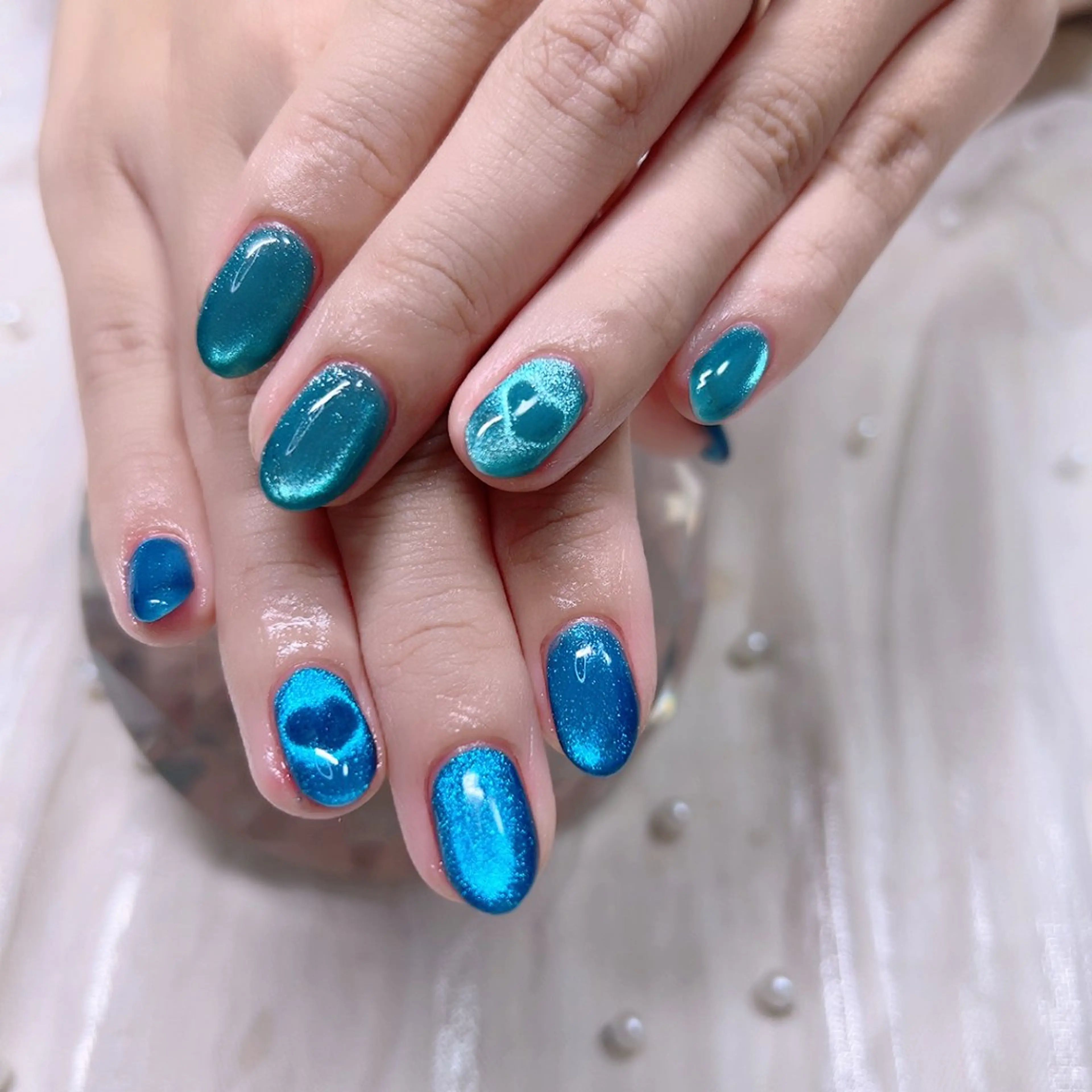 ネイル マグネットネイル マグネットワンカラー オフィスネイル ワンカラーネイル シンプルネイル ハンドネイル Cute Tips nailのネイルデザイン