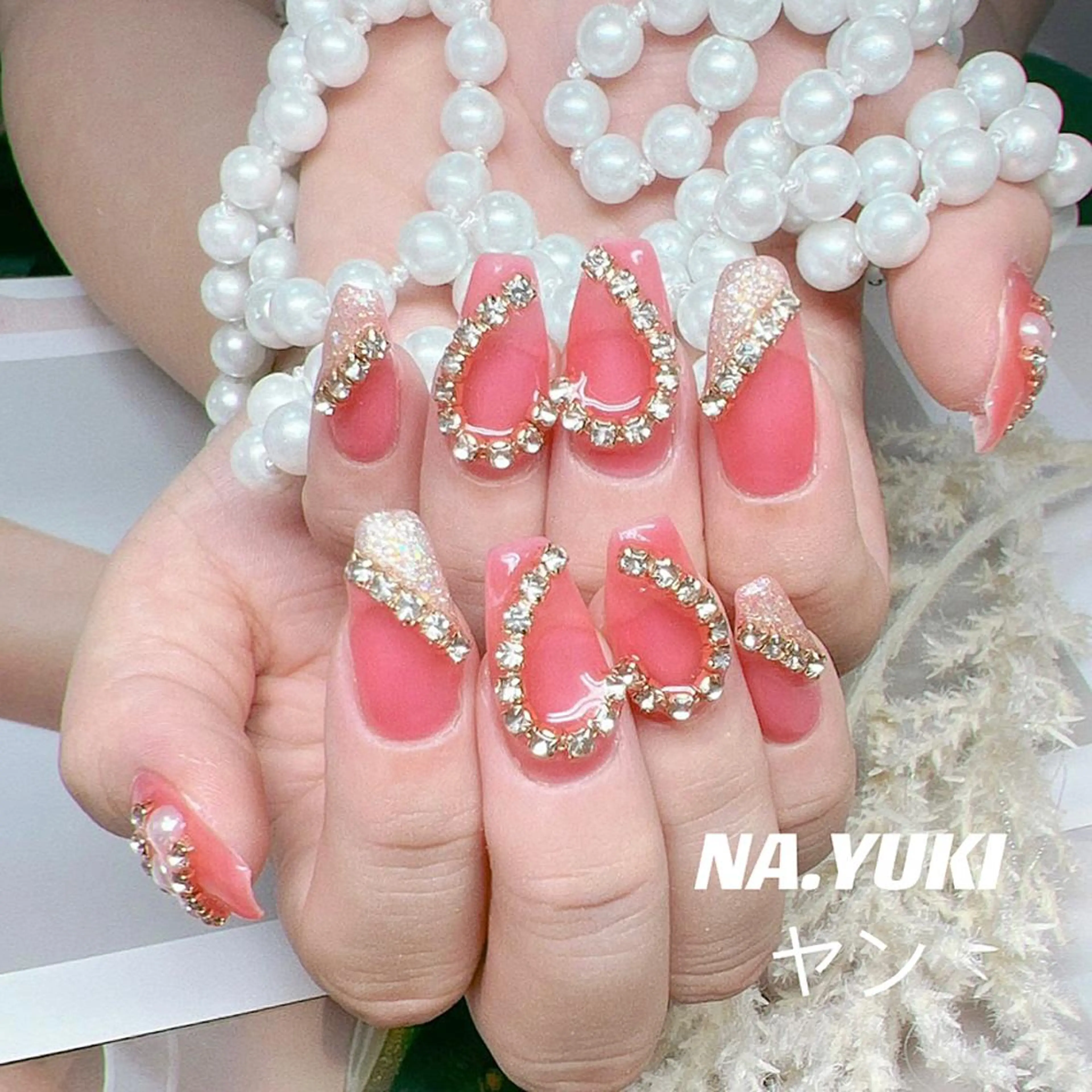 ネイル 🦋 Queenieのネイルデザイン