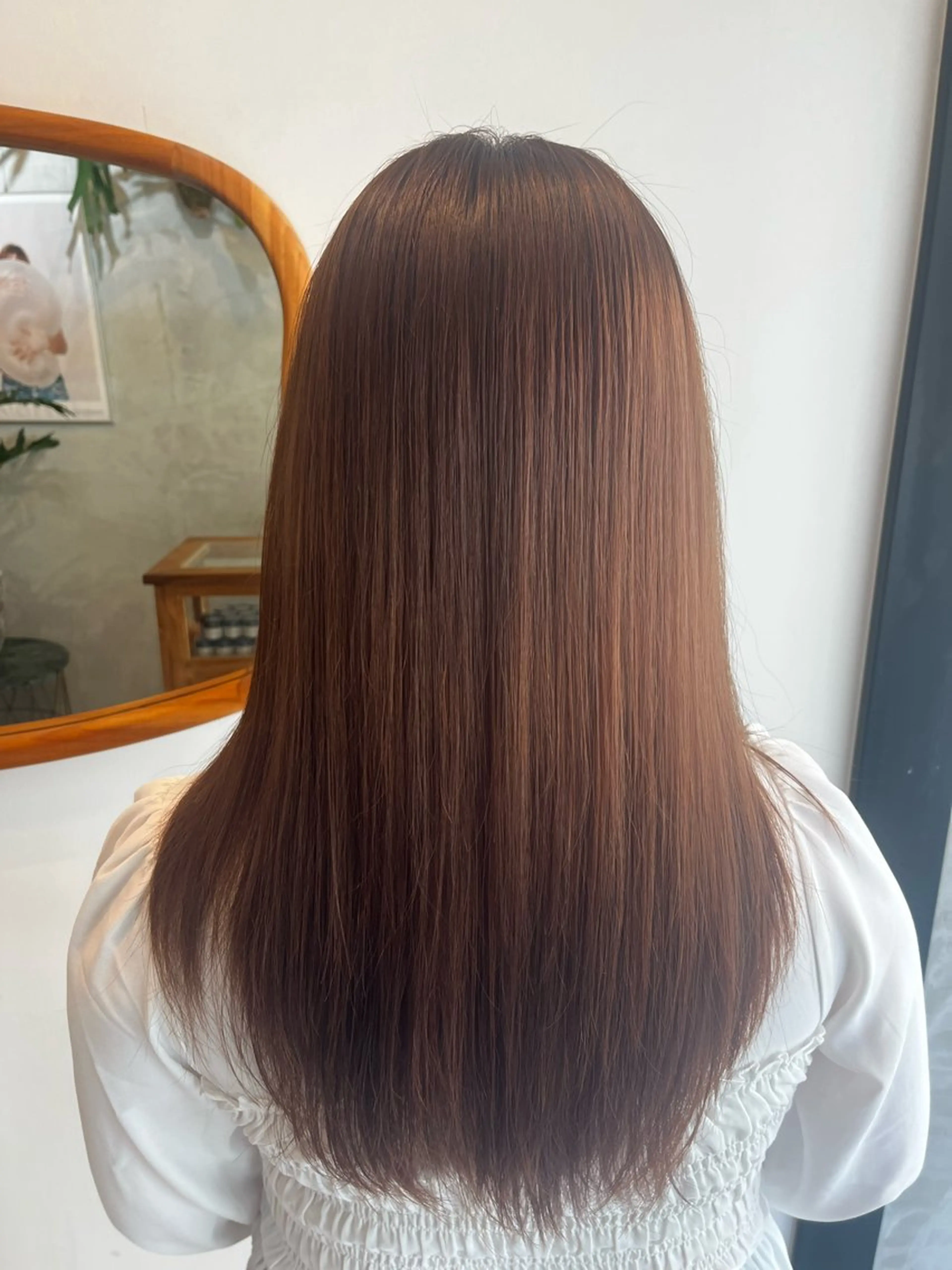 セミロング モモセ ユメトのヘアスタイル