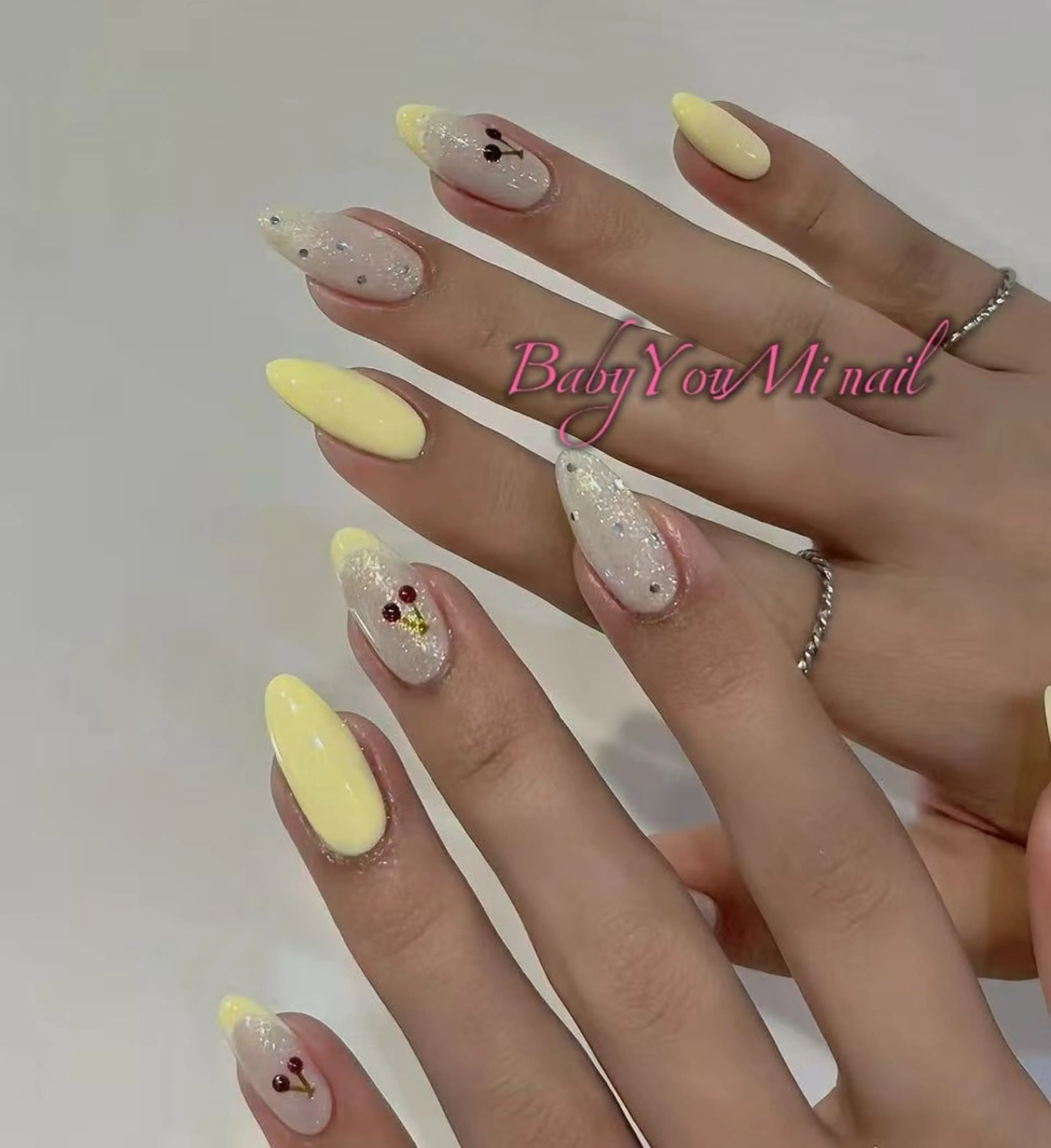 ネイル オーロラネイル フラワーネイル フットネイル フレンチネイル ジェルネイル ハンドネイル BabyYouMi nailのネイルデザイン