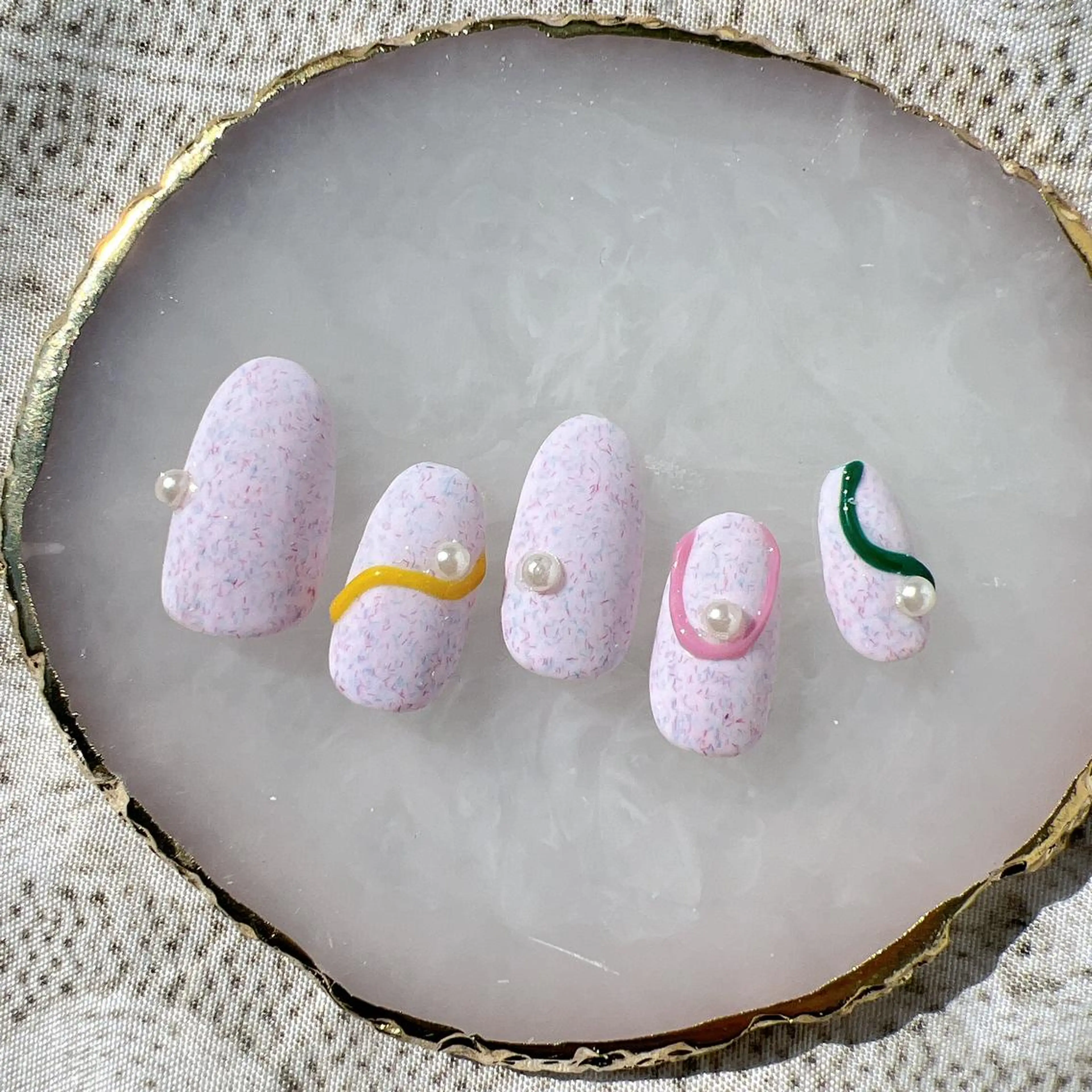 ネイル 冬ネイル ハンドネイル Minion所属・北浦和minion YUKIのマツエク・マツパデザイン